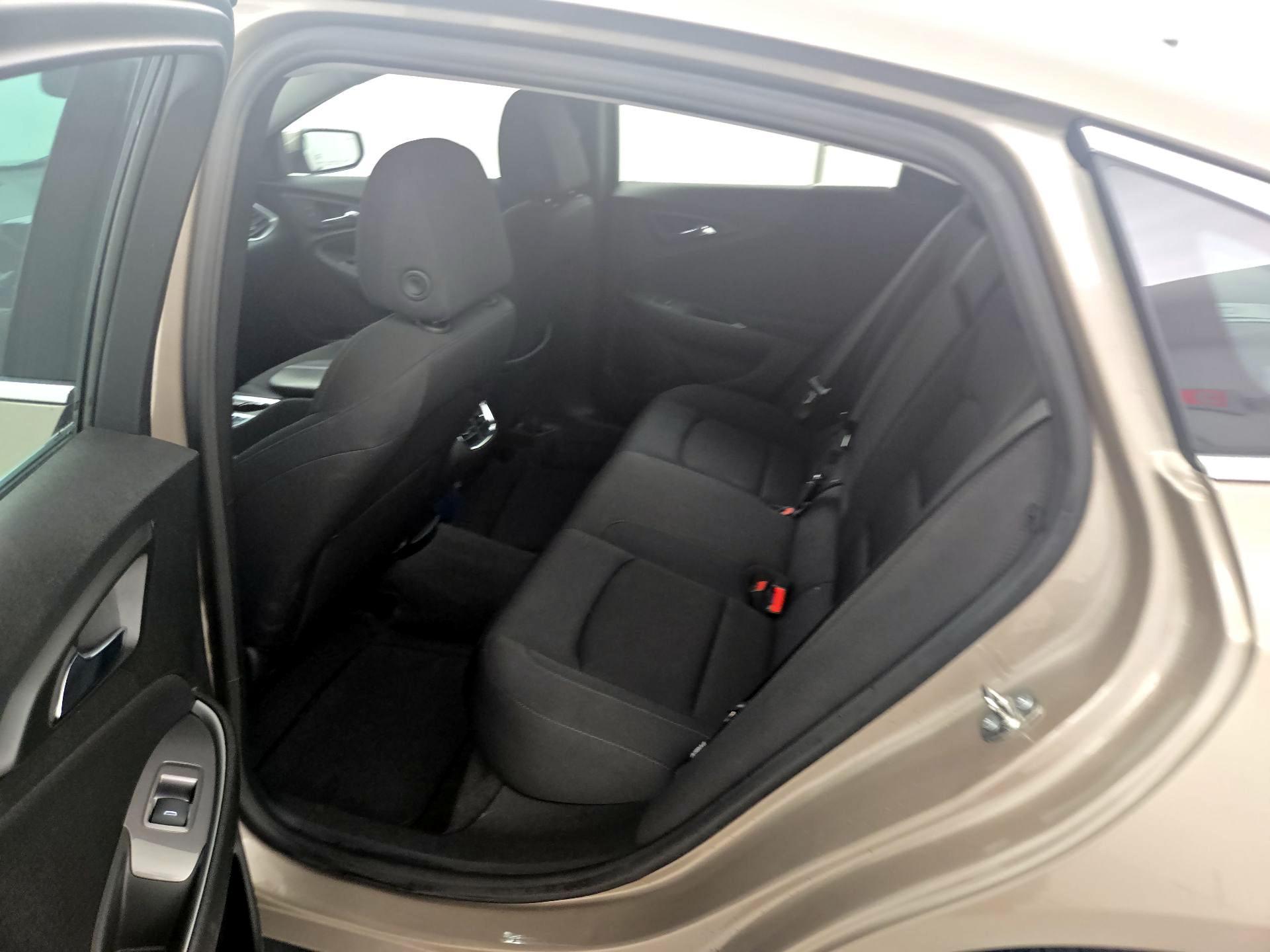 Thumbnail: 2023 Chevrolet Malibu - 20