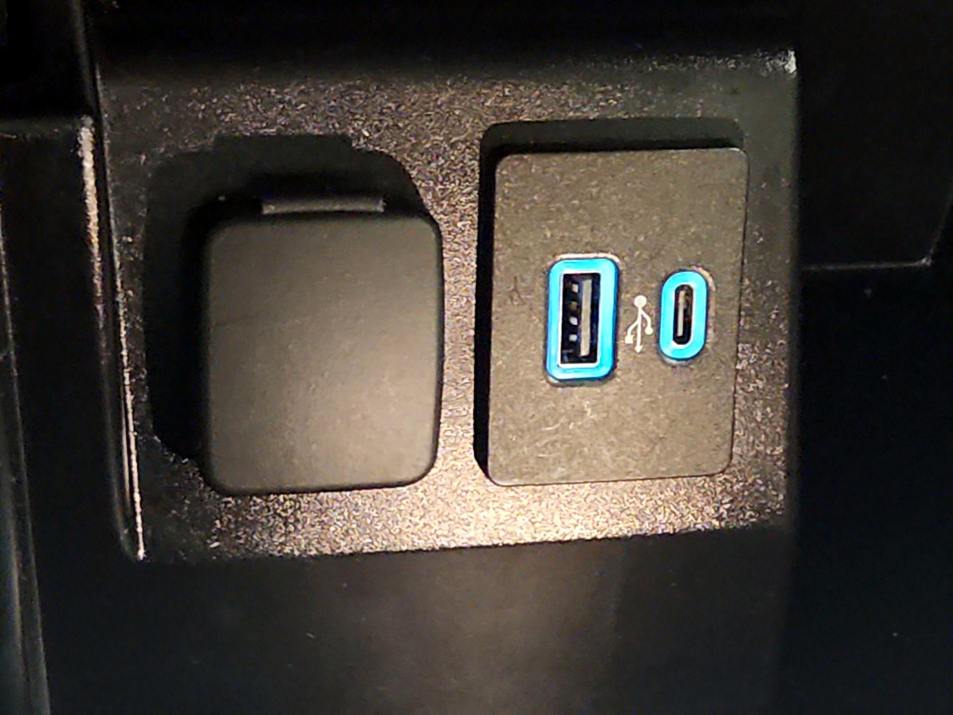 Thumbnail: 2023 Ford Explorer - 19