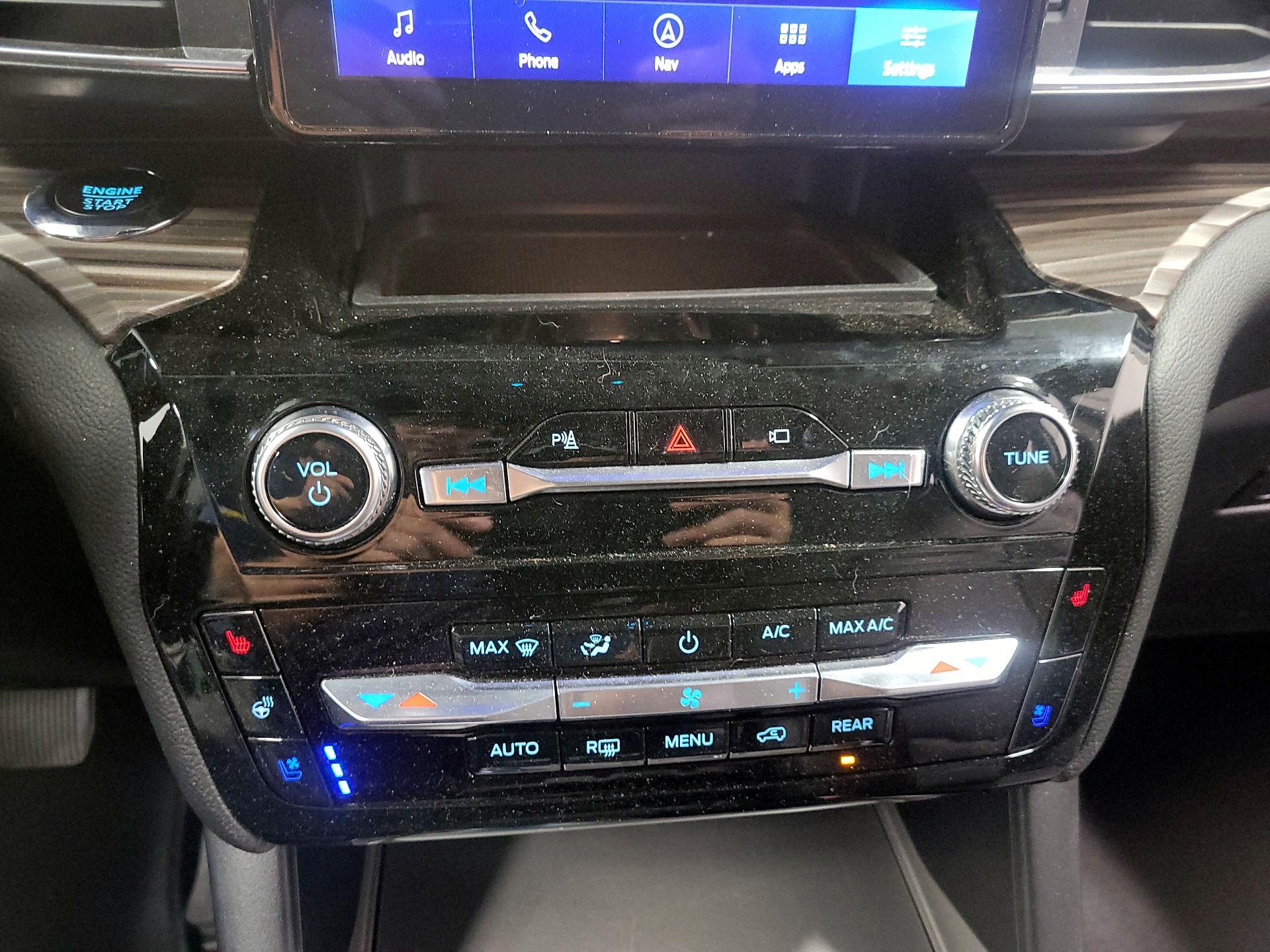 Thumbnail: 2023 Ford Explorer - 17