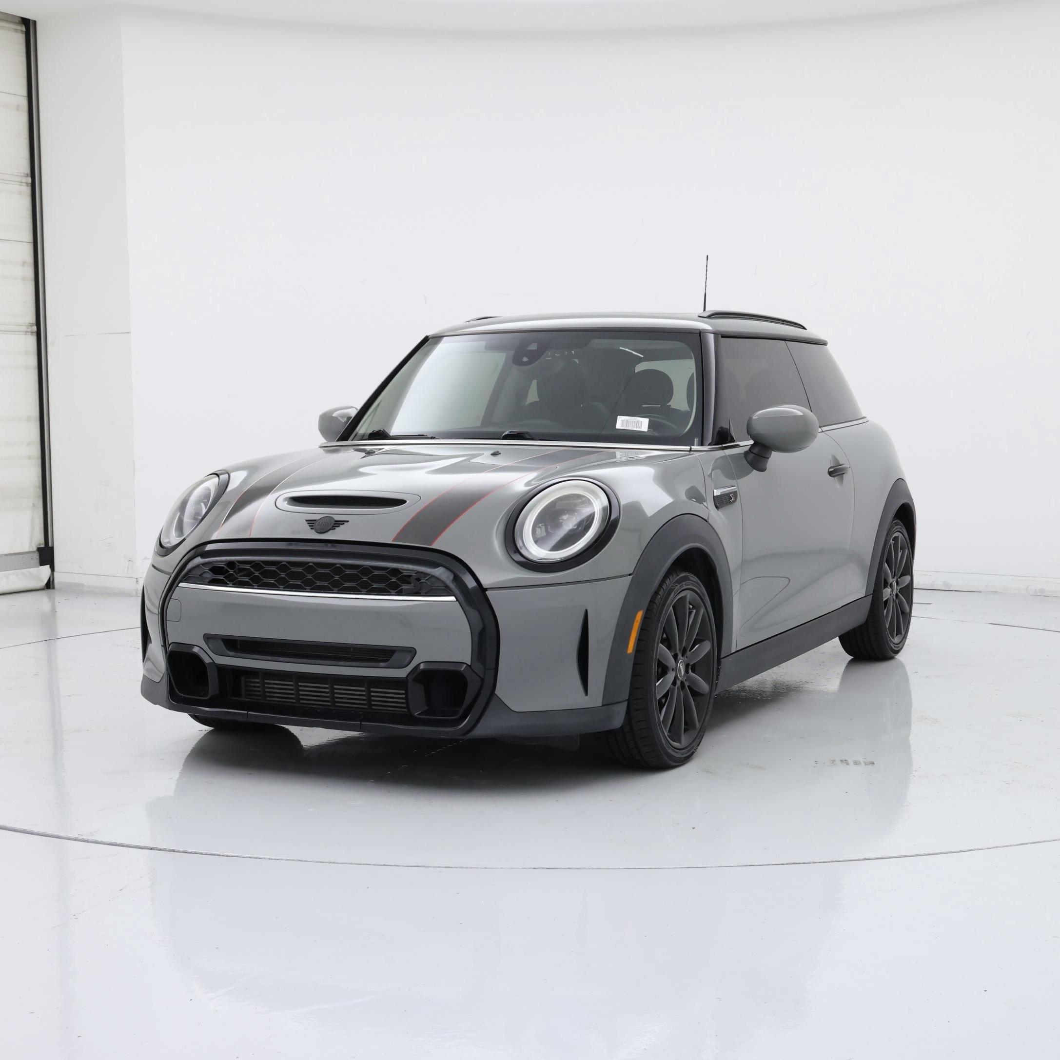 Thumbnail: 2022 MINI Cooper Hardtop - 4