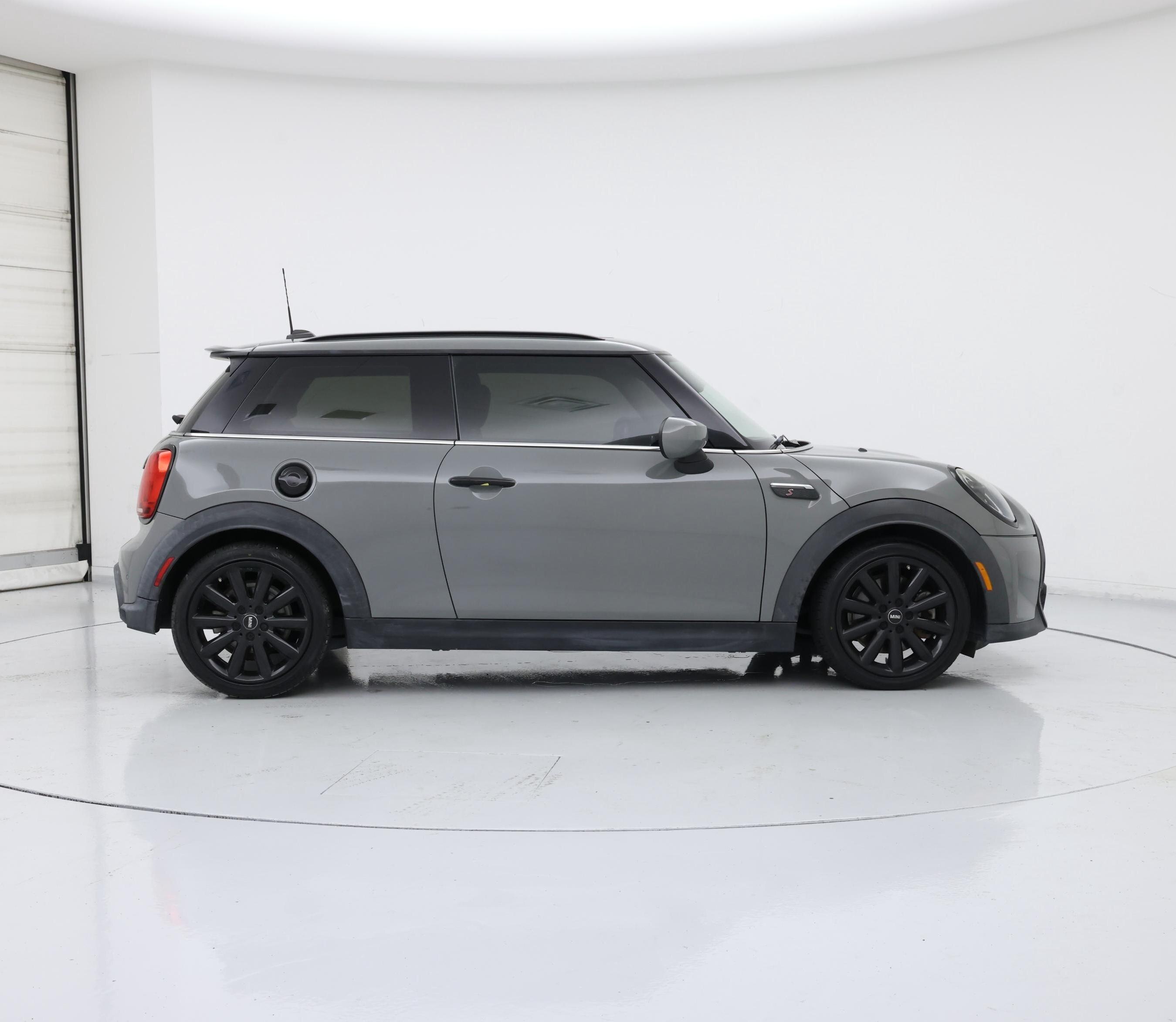 Thumbnail: 2022 MINI Cooper Hardtop - 7