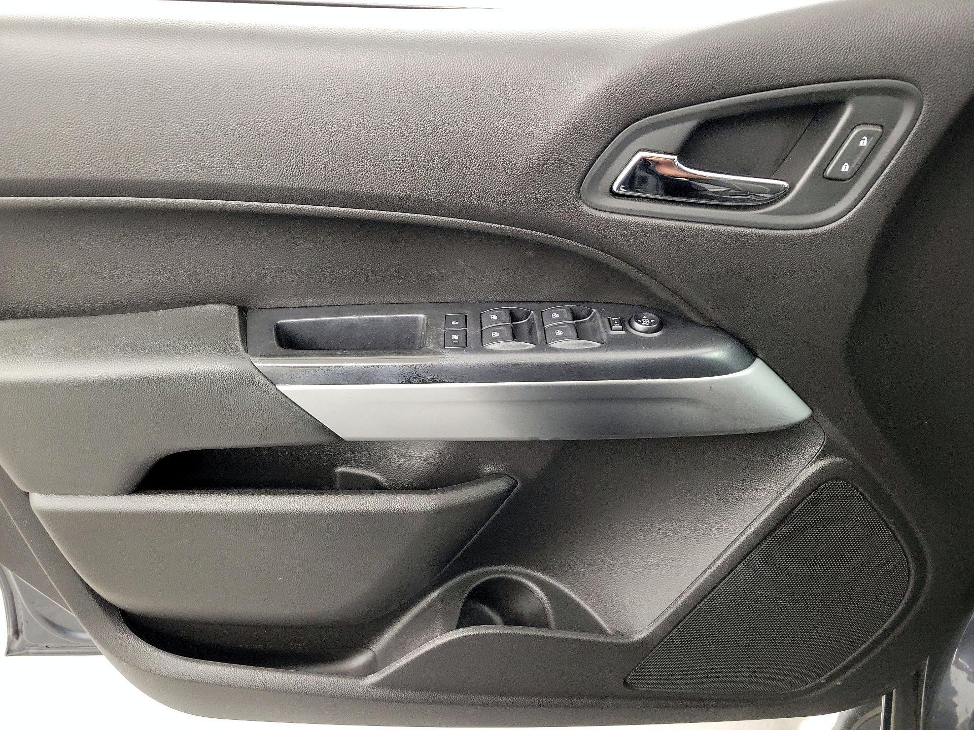 Thumbnail: 2017 Chevrolet Colorado - 12