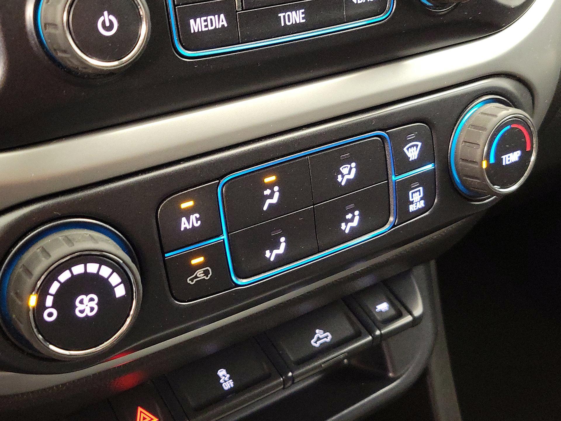 Thumbnail: 2017 Chevrolet Colorado - 16