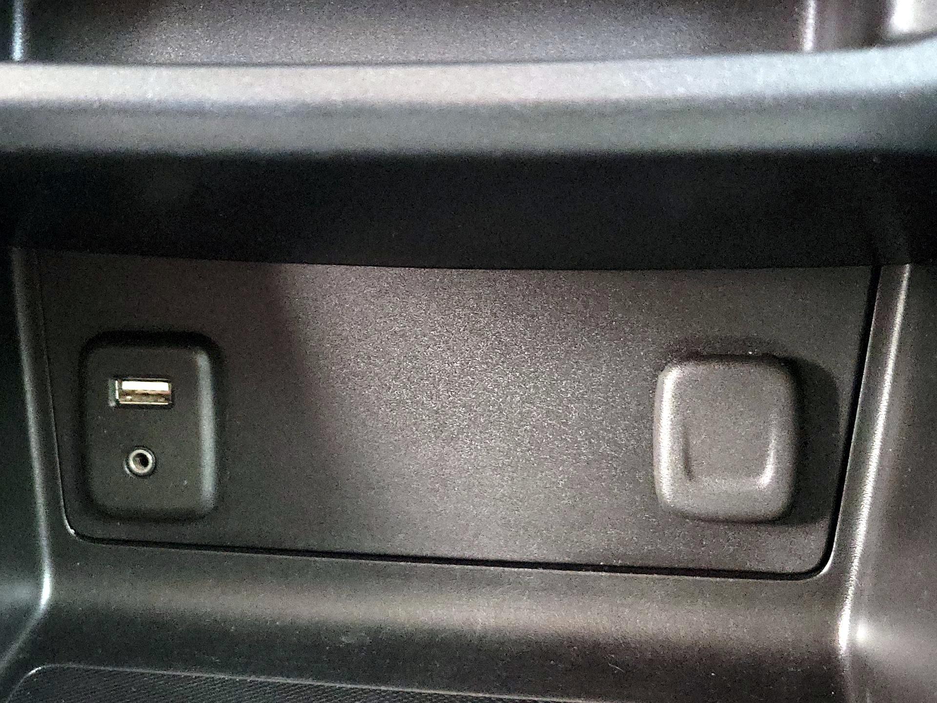 Thumbnail: 2017 Chevrolet Colorado - 18