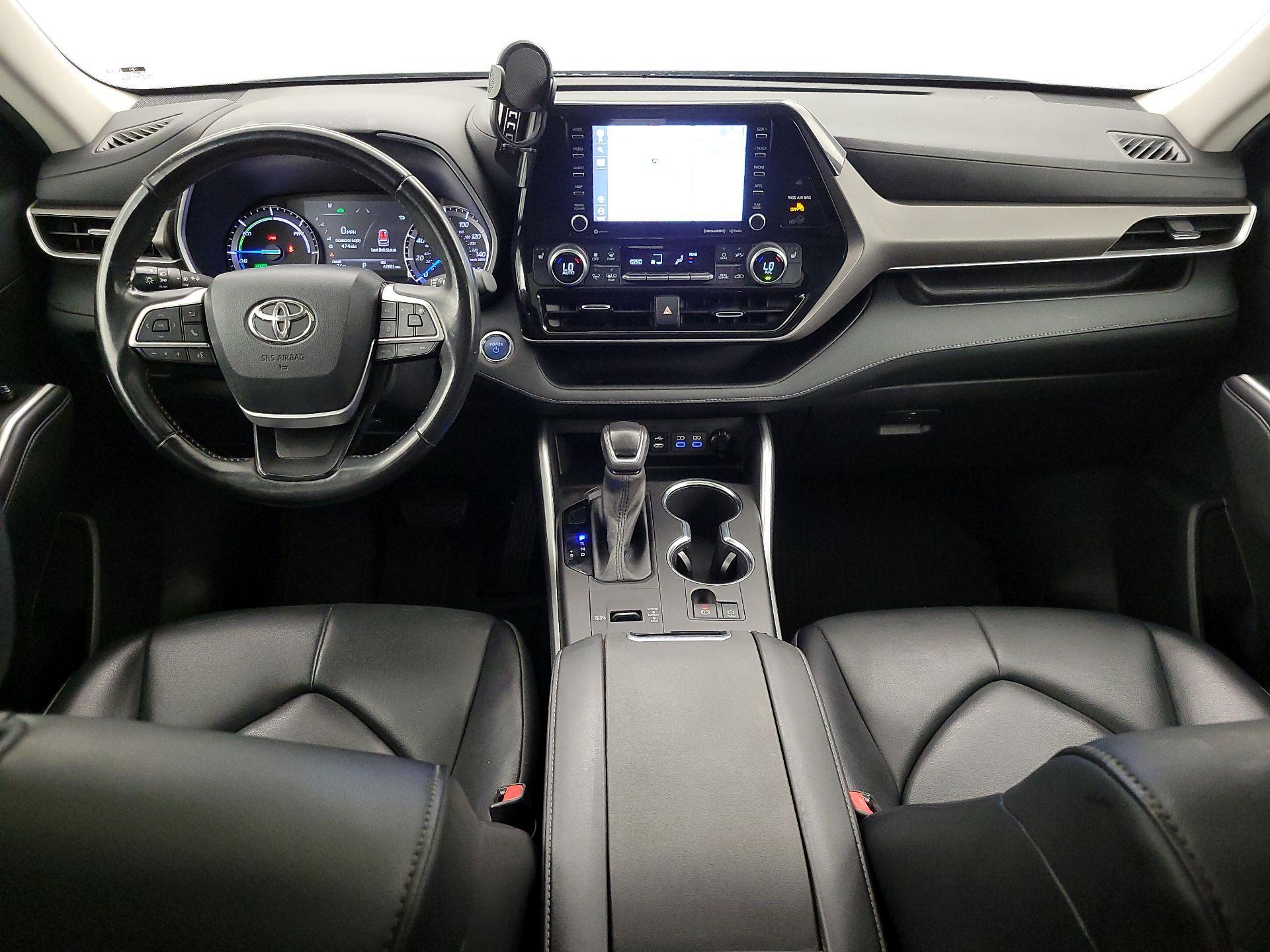 Thumbnail: 2022 Toyota Highlander - 9