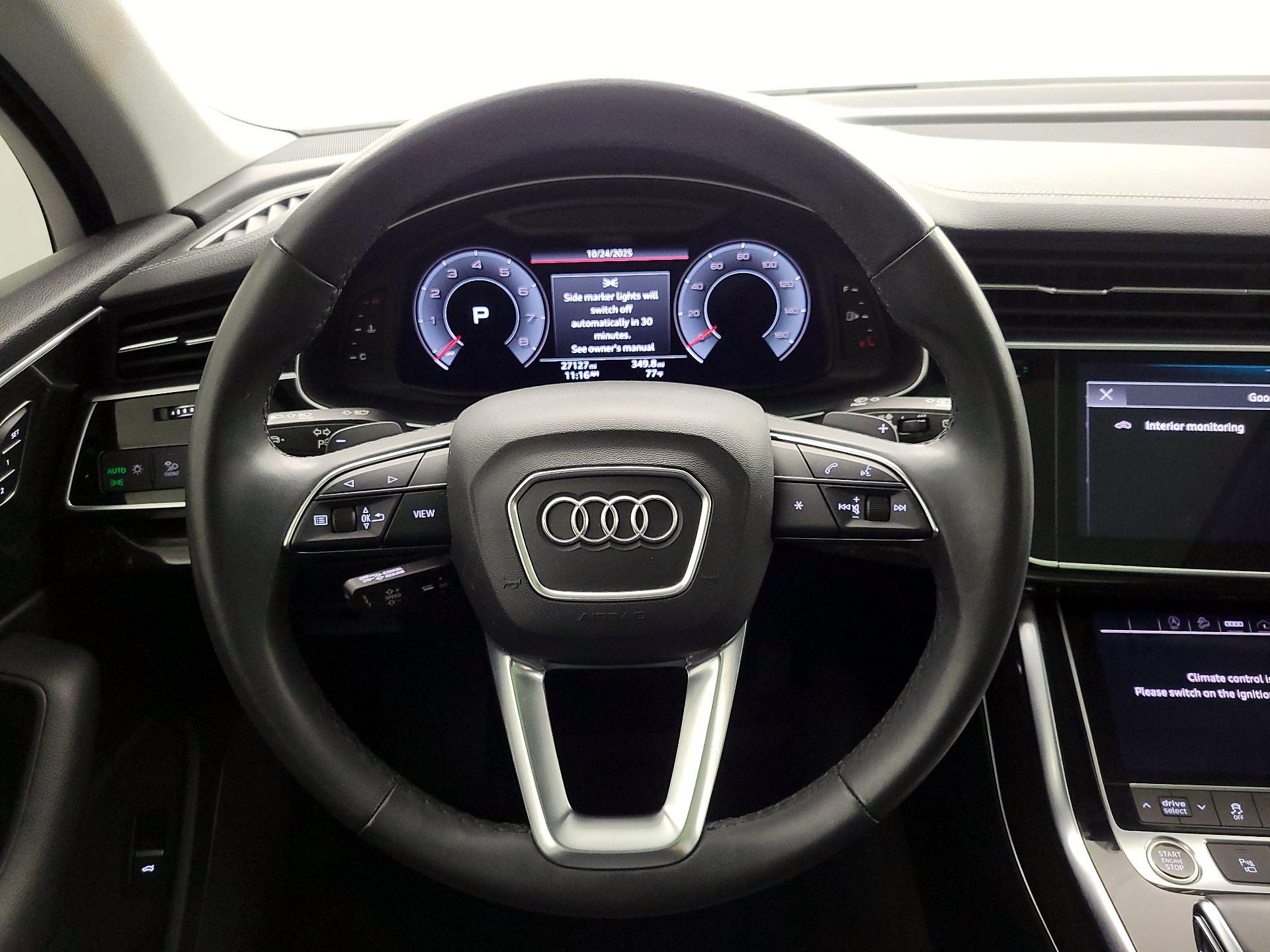 Thumbnail: 2023 Audi Q7 - 10