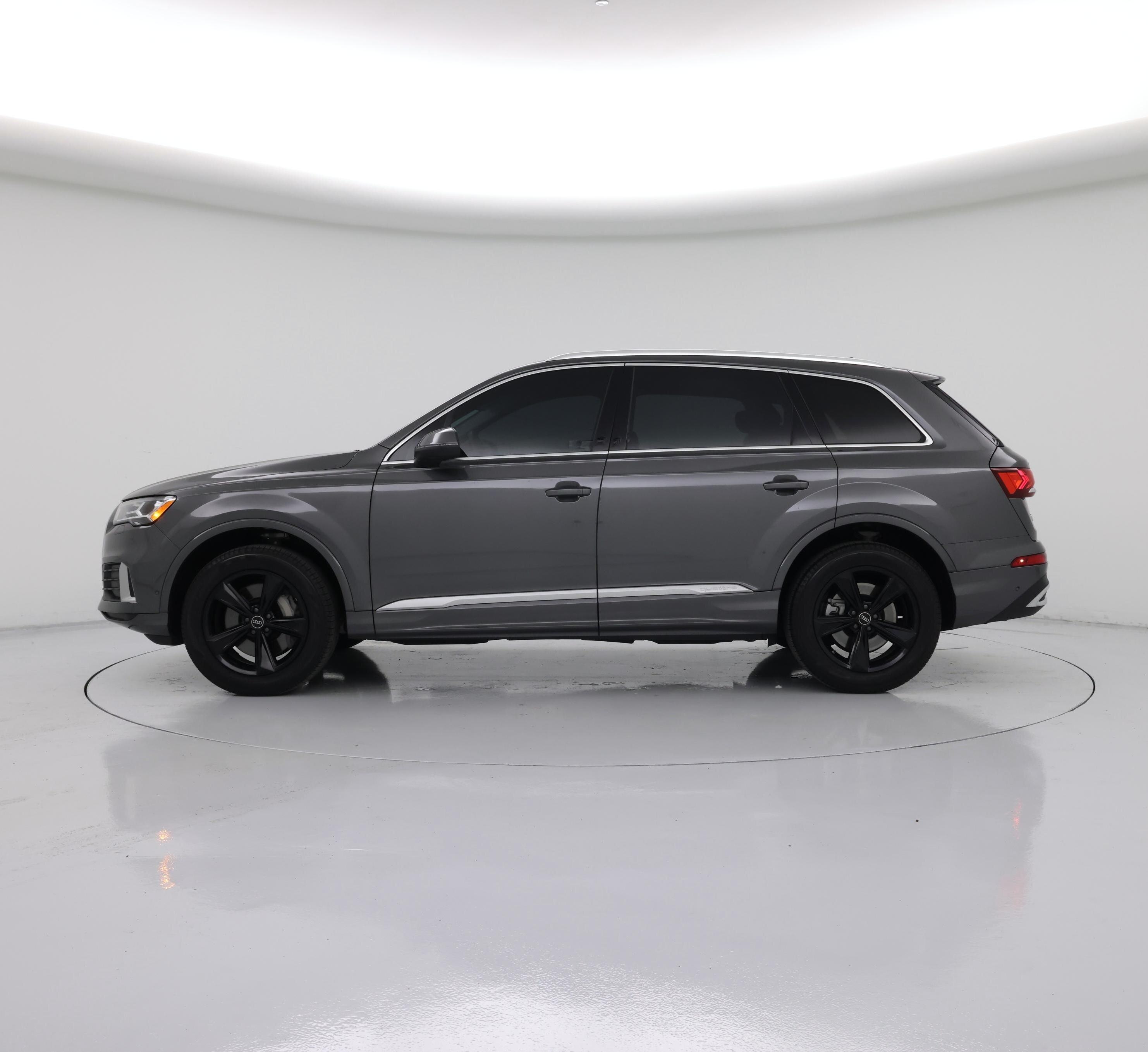 Thumbnail: 2023 Audi Q7 - 3