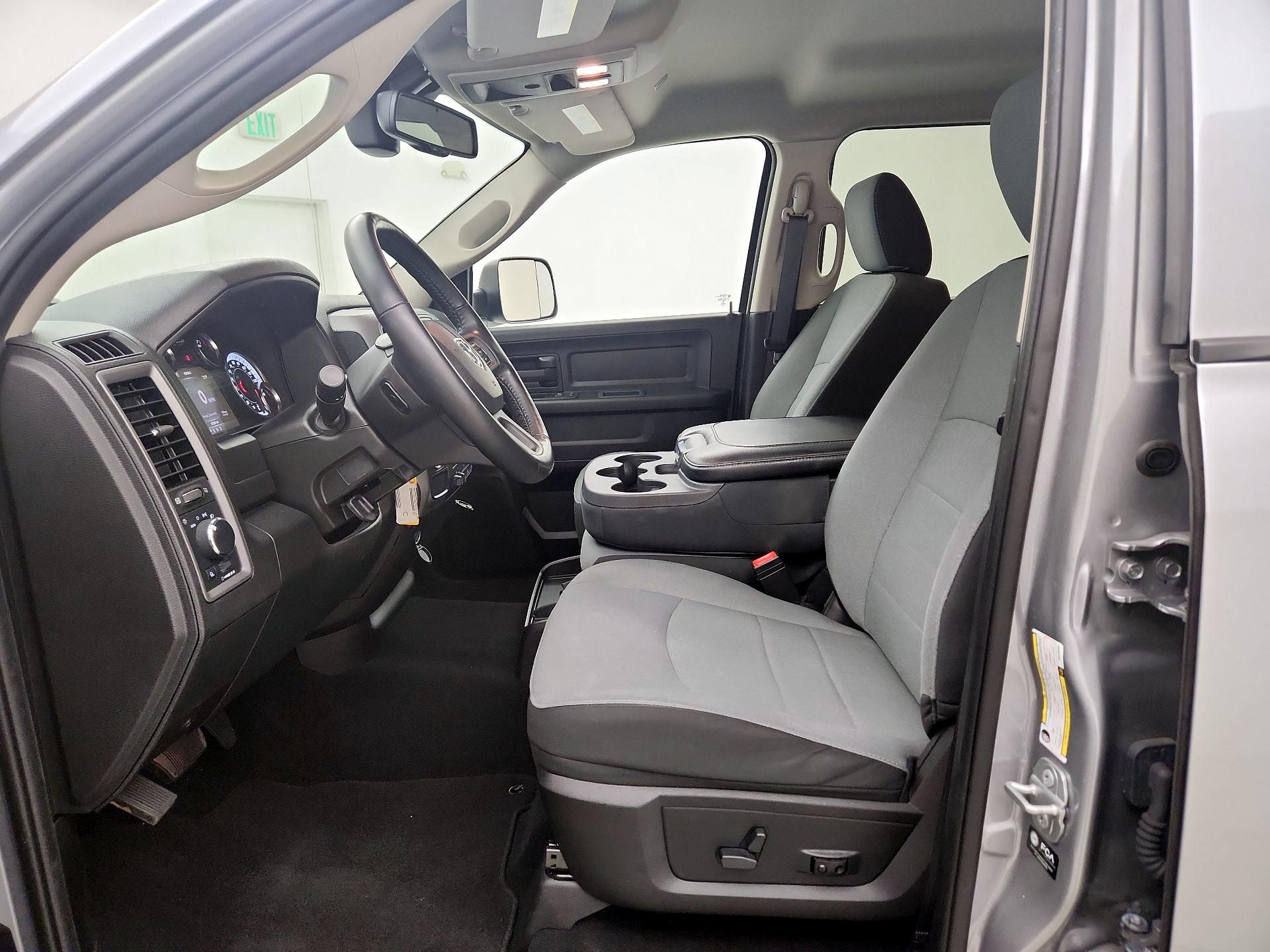 Thumbnail: 2022 RAM 1500 Classic - 11