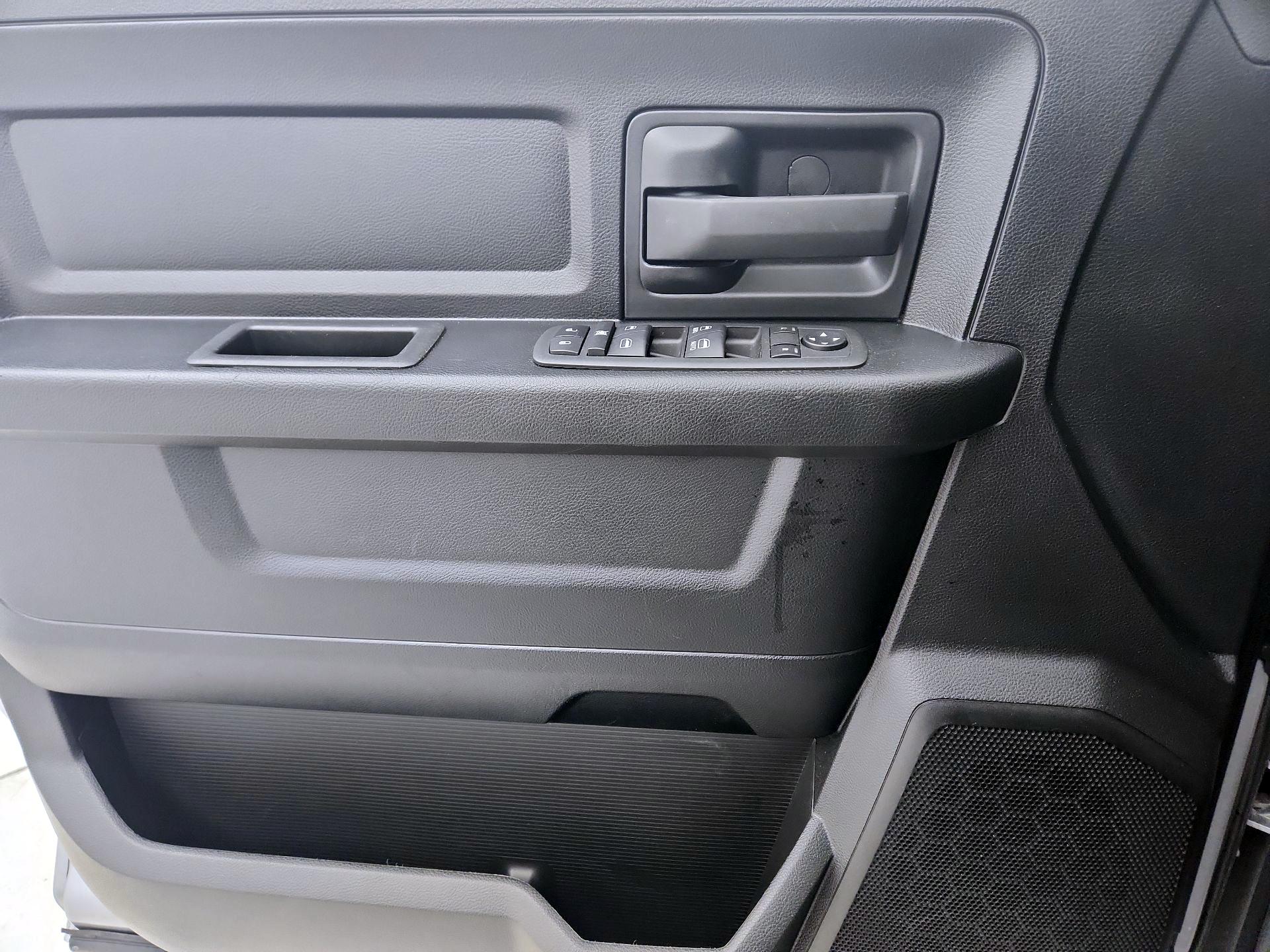 Thumbnail: 2022 RAM 1500 Classic - 12