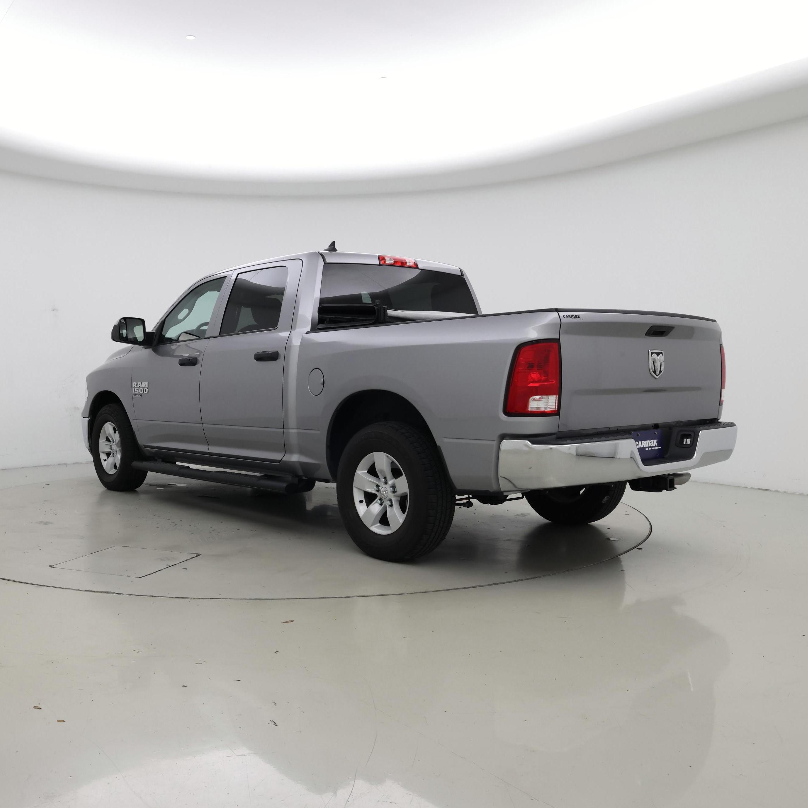 Thumbnail: 2022 RAM 1500 Classic - 2