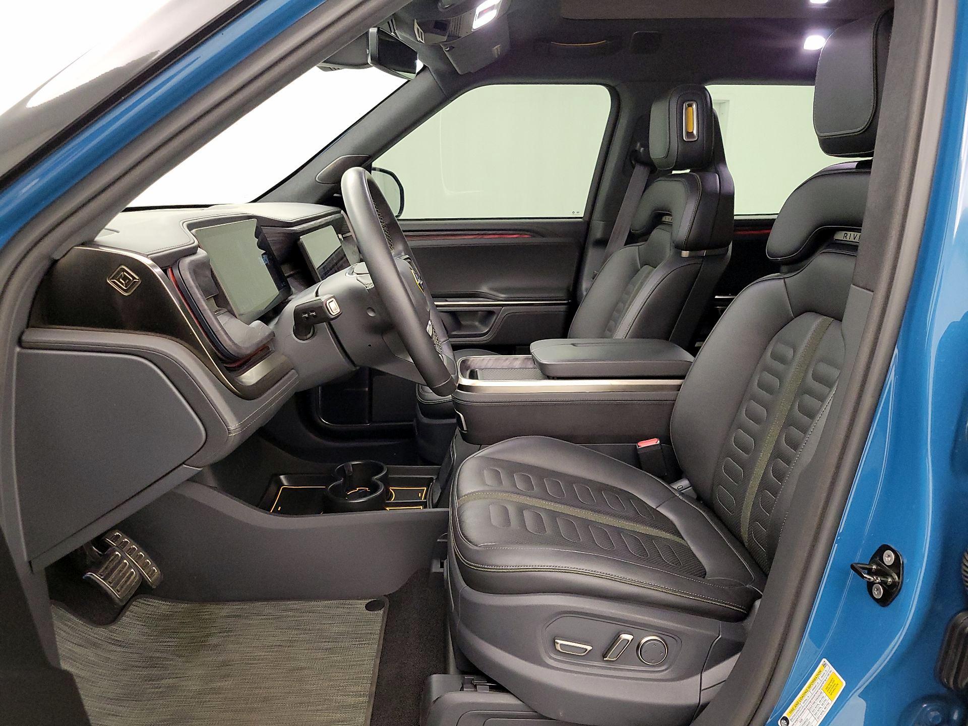 Thumbnail: 2022 Rivian R1T - 11