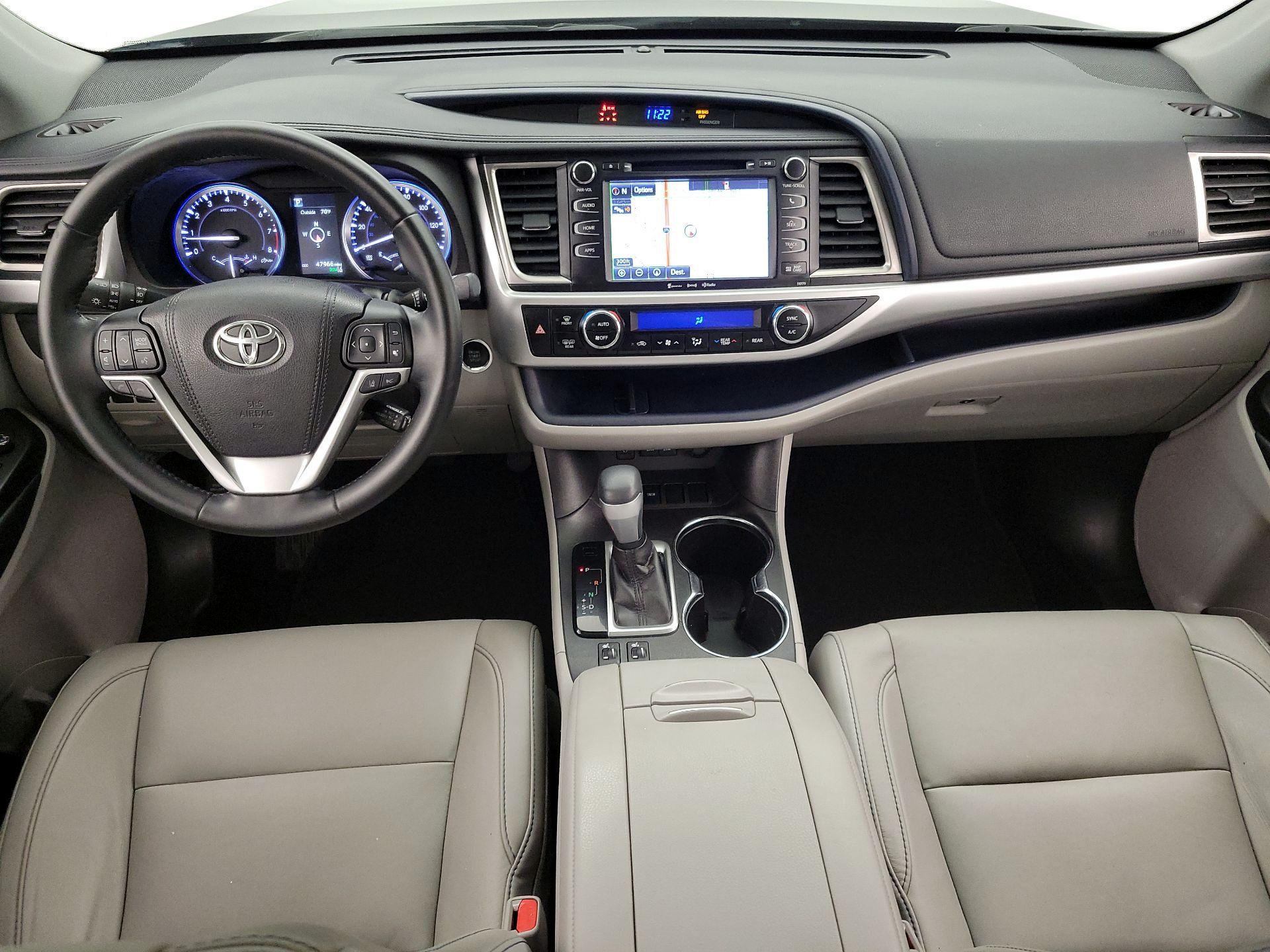 Thumbnail: 2017 Toyota Highlander - 9