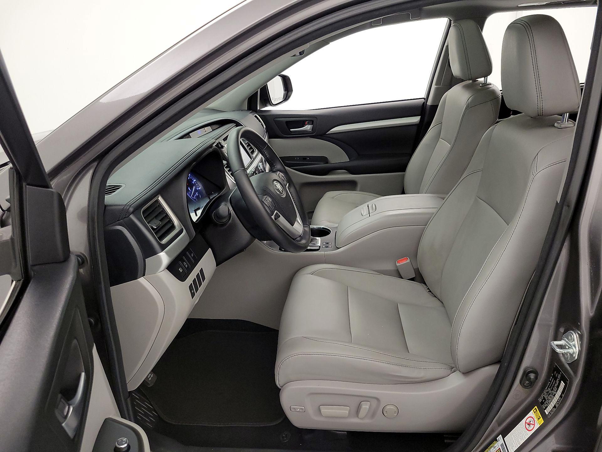 Thumbnail: 2017 Toyota Highlander - 11