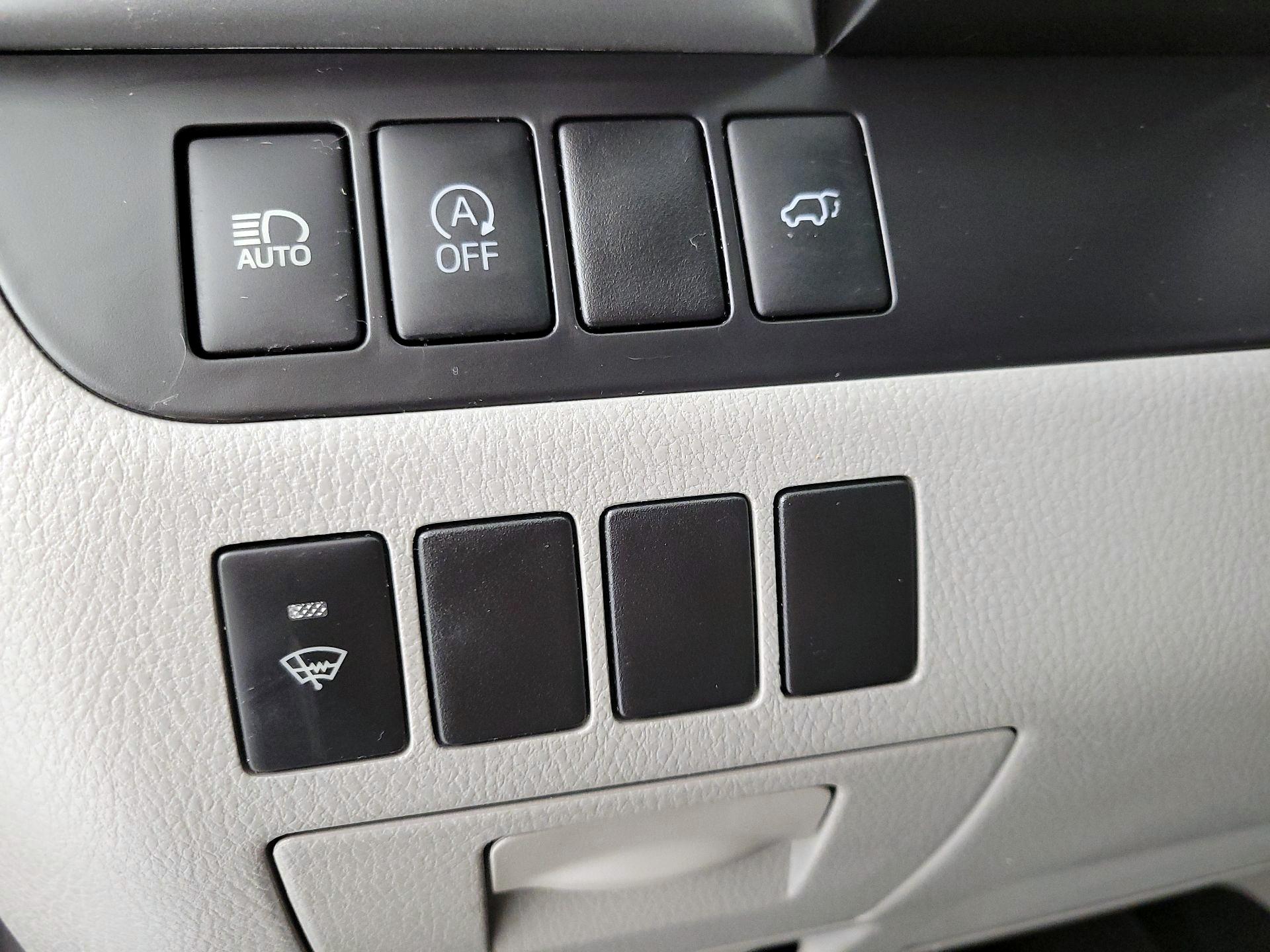 Thumbnail: 2017 Toyota Highlander - 13