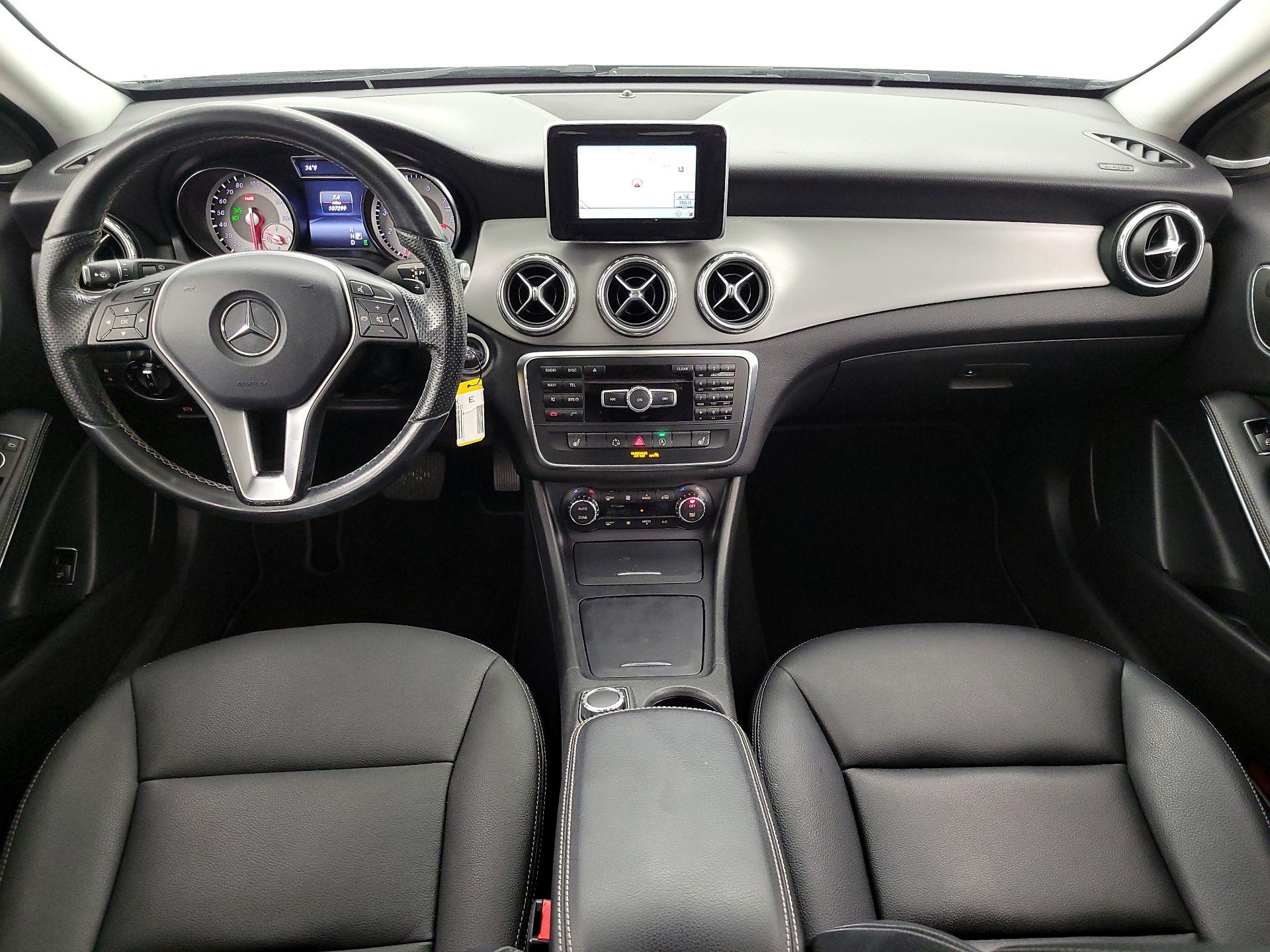 Thumbnail: 2015 Mercedes-Benz GLA - 9