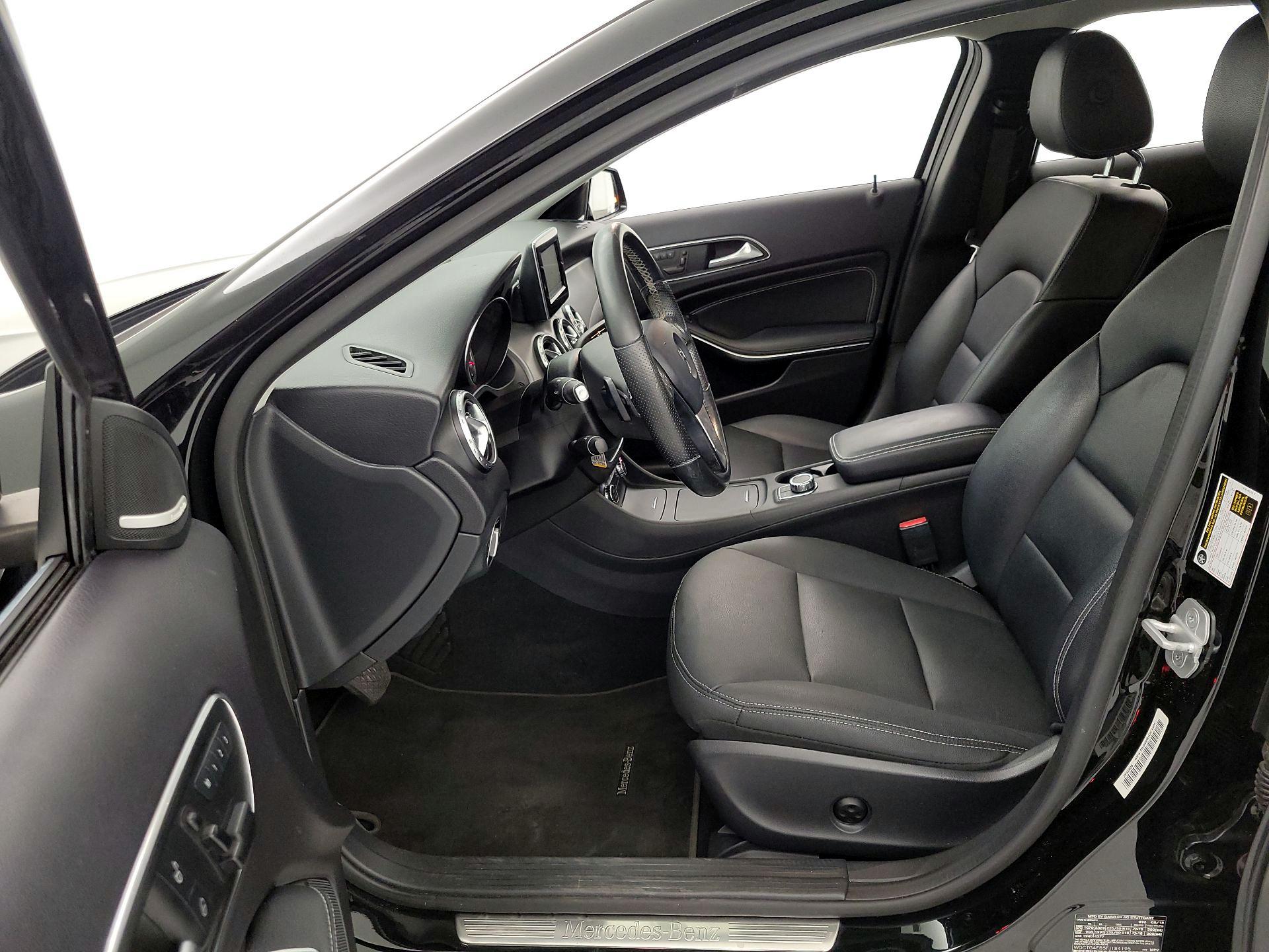 Thumbnail: 2015 Mercedes-Benz GLA - 11