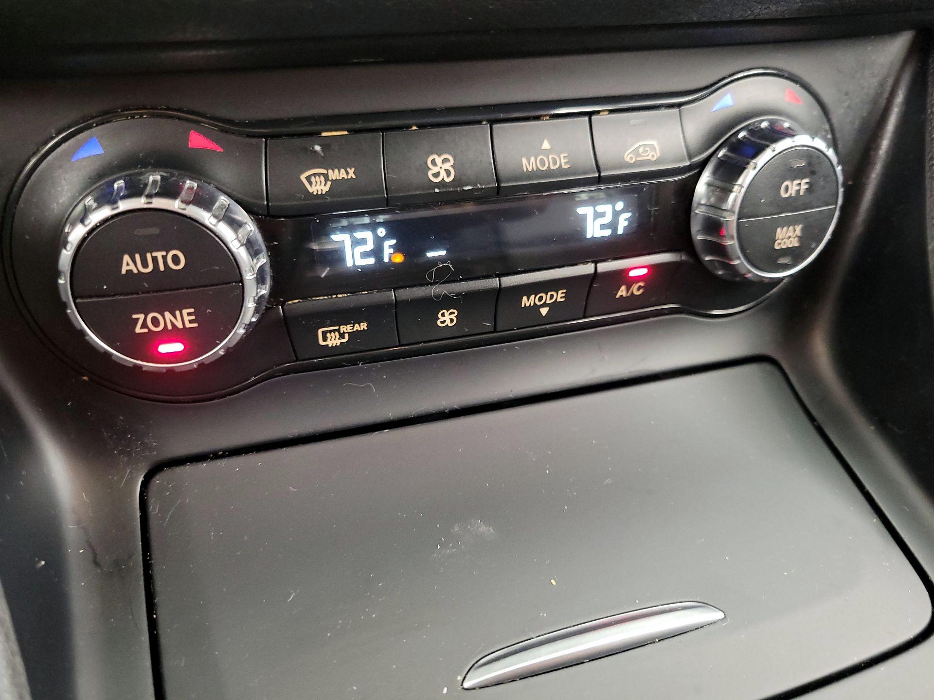 Thumbnail: 2015 Mercedes-Benz GLA - 17