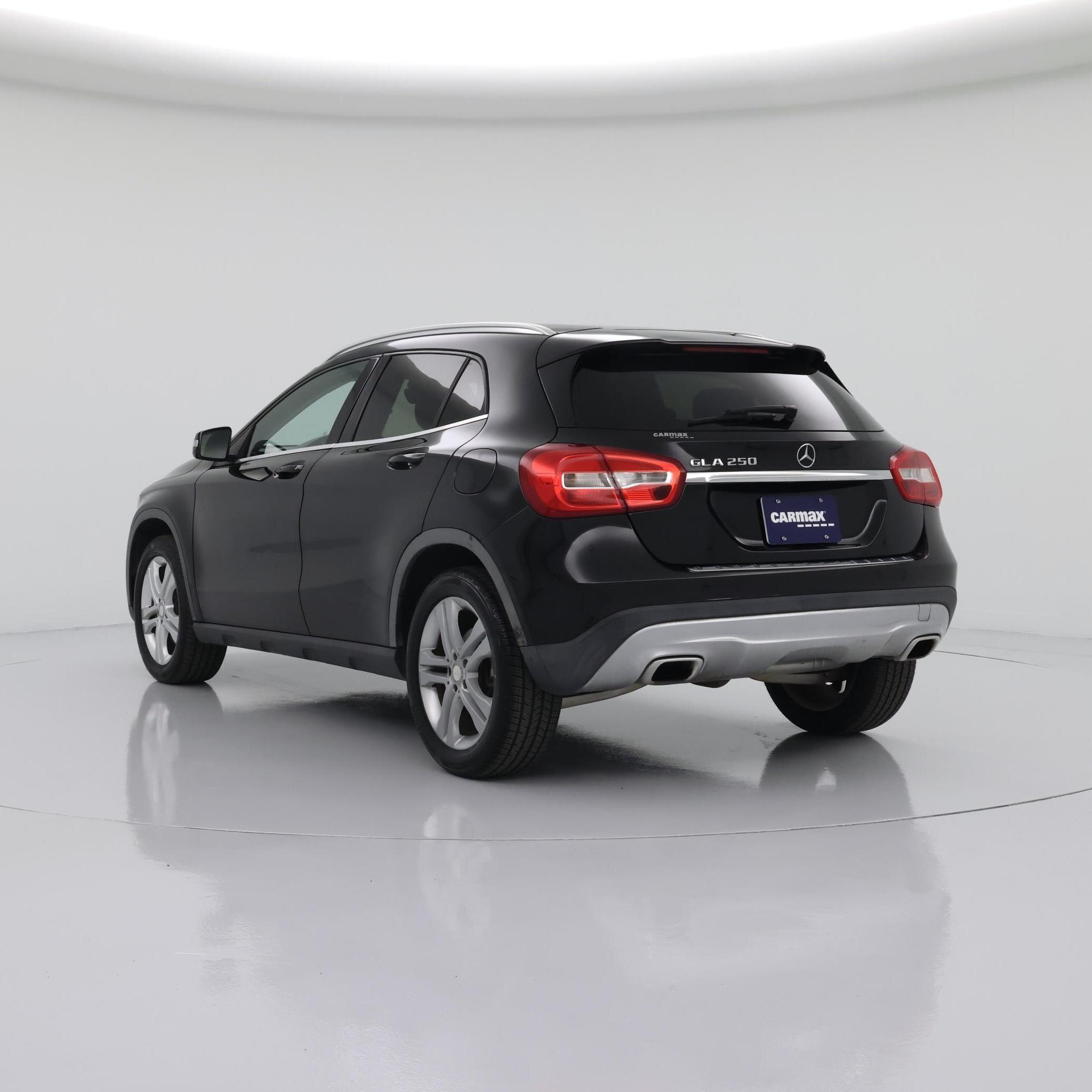 Thumbnail: 2015 Mercedes-Benz GLA - 2