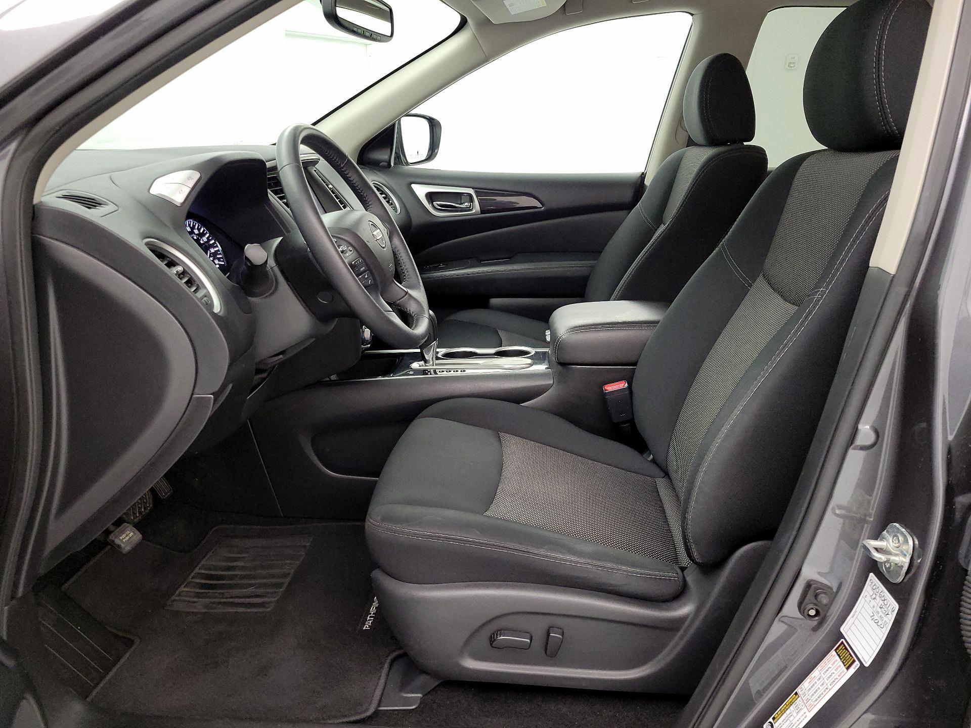 Thumbnail: 2019 Nissan Pathfinder - 11