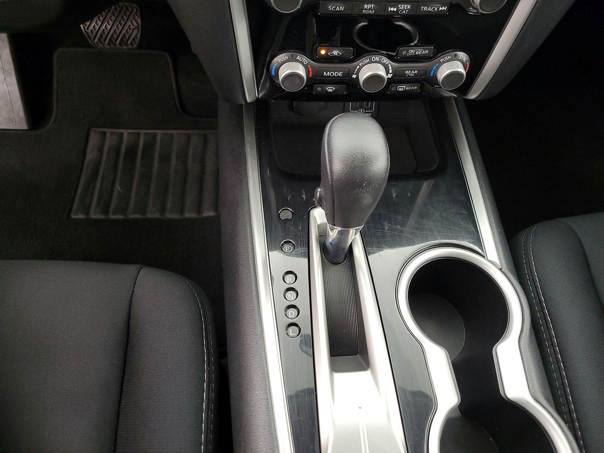 Thumbnail: 2019 Nissan Pathfinder - 17