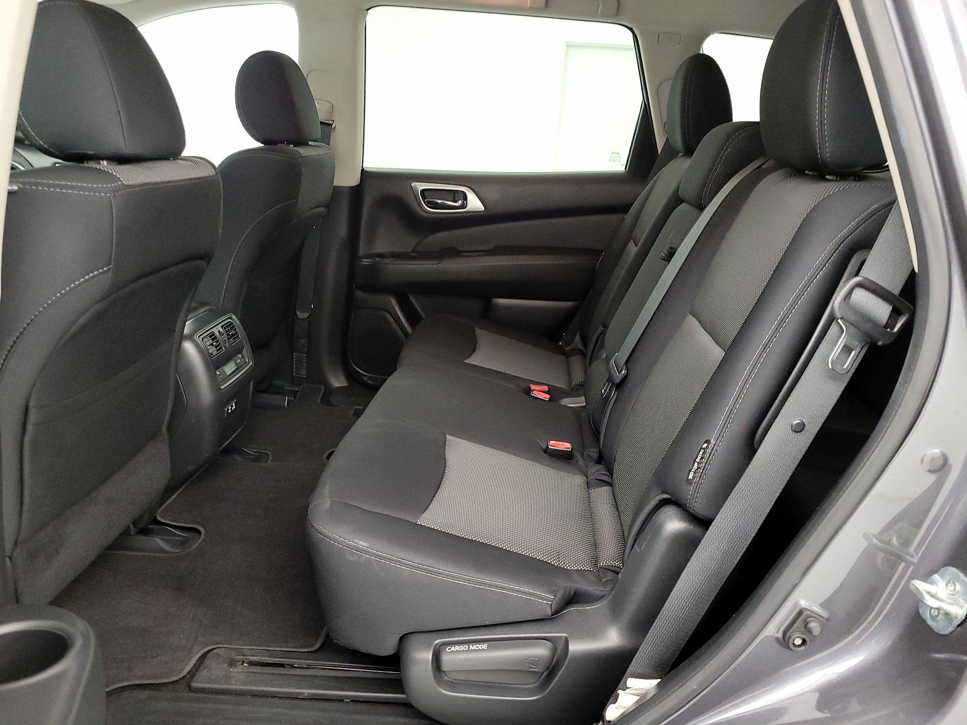 Thumbnail: 2019 Nissan Pathfinder - 19