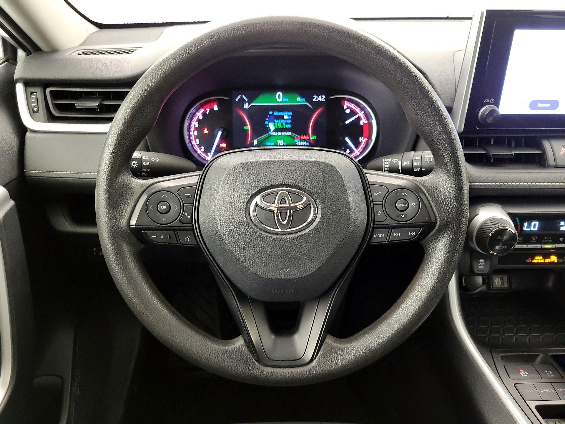 Thumbnail: 2024 Toyota RAV4 - 10