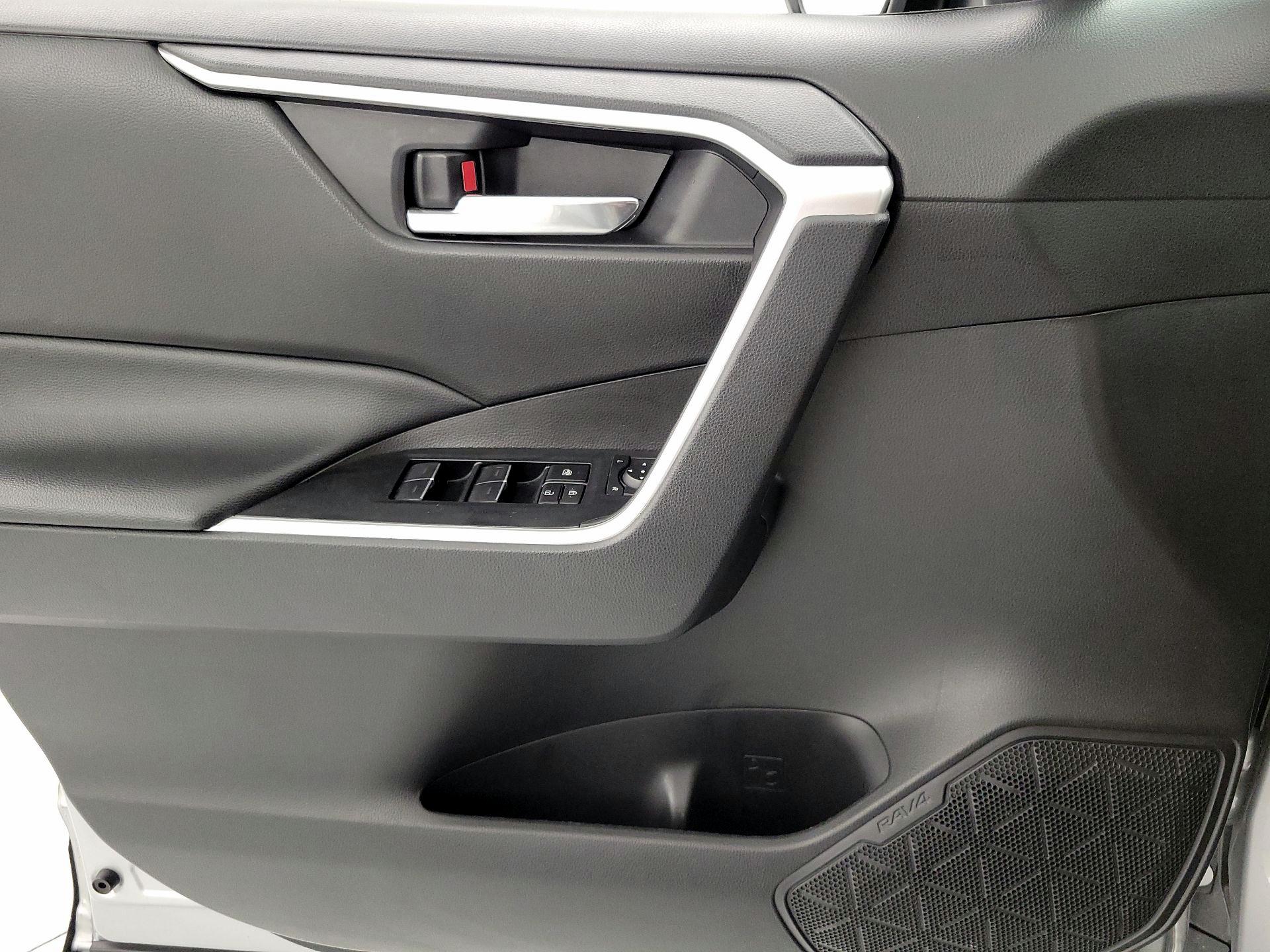 Thumbnail: 2024 Toyota RAV4 - 12