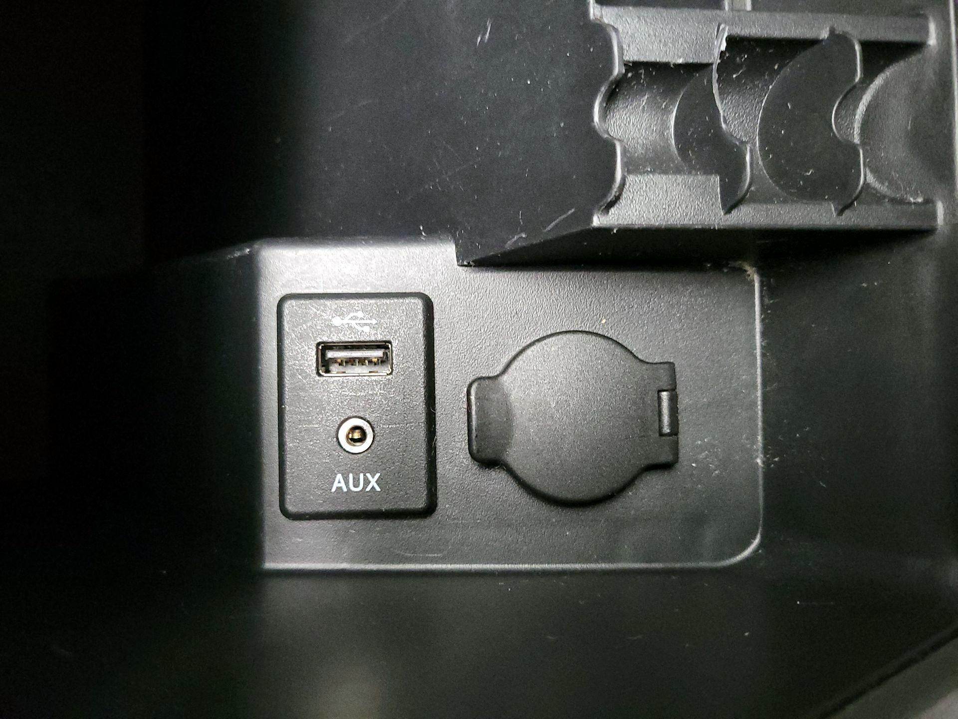 Thumbnail: 2016 Nissan Frontier - 18