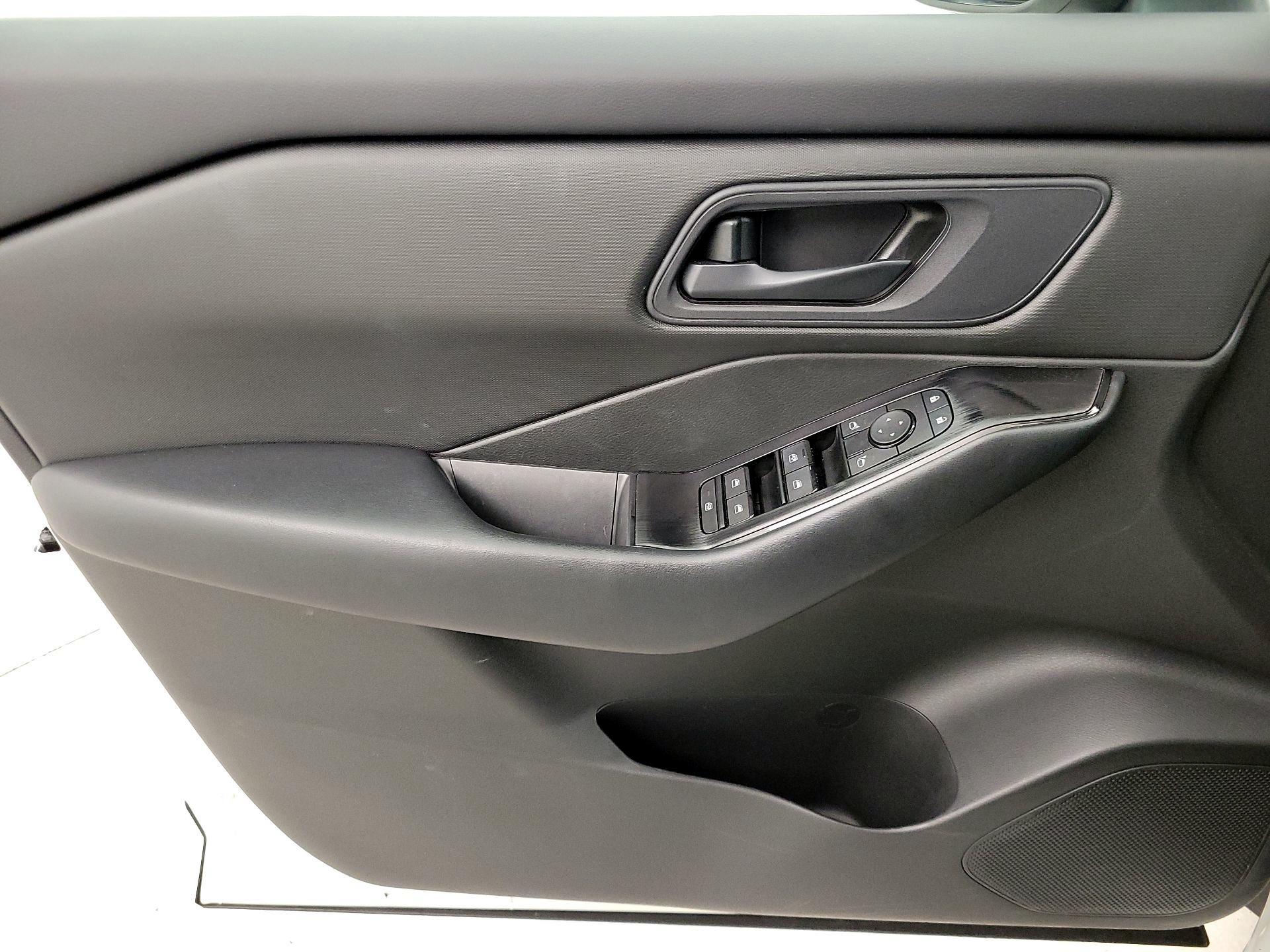 Thumbnail: 2024 Nissan Rogue - 12