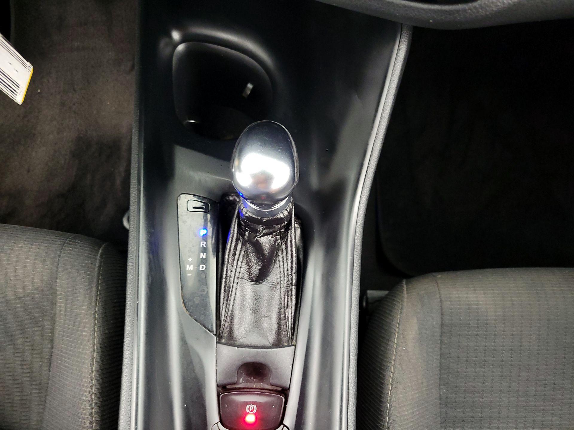 Thumbnail: 2018 Toyota C-HR - 17