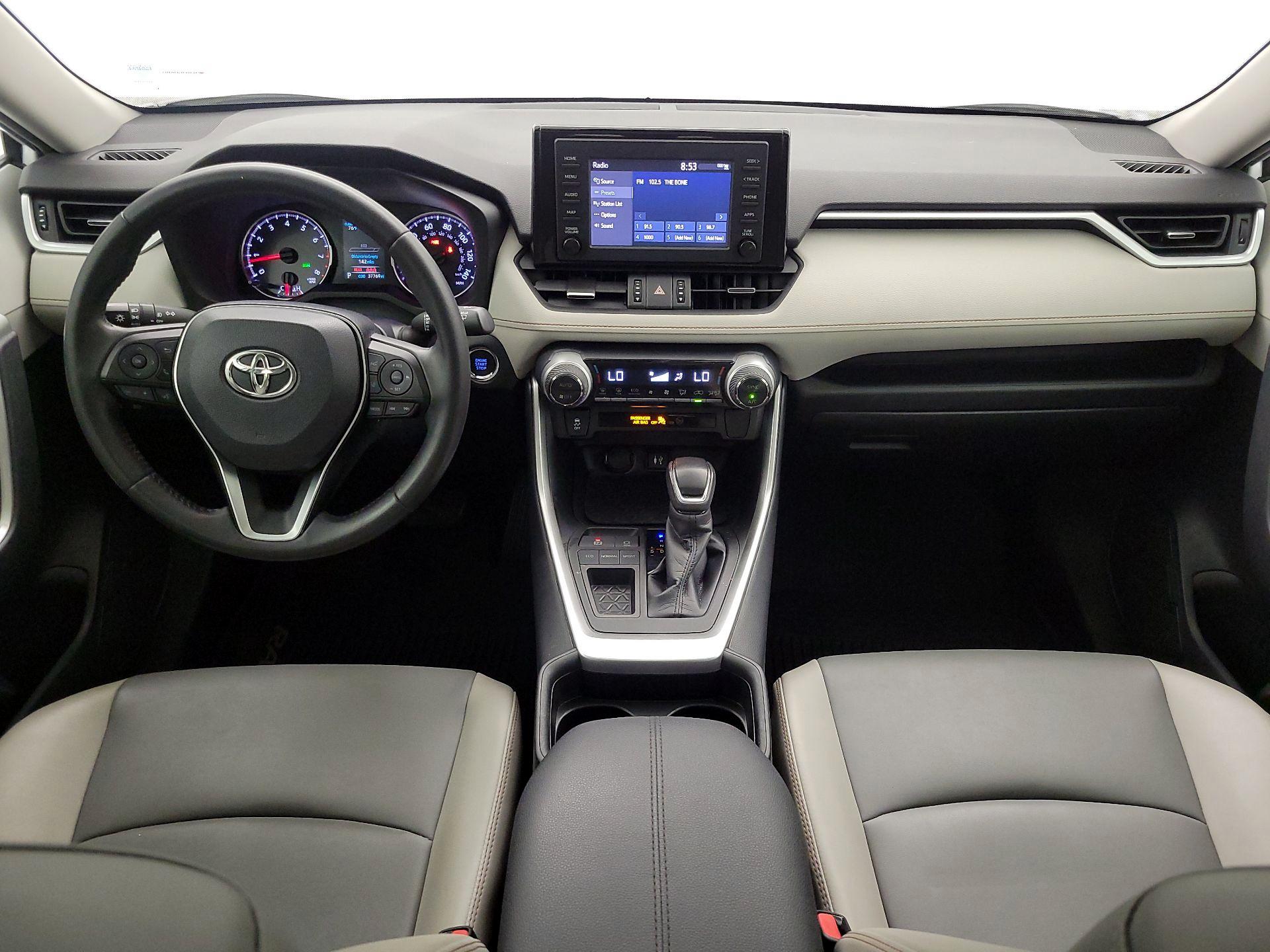 Thumbnail: 2019 Toyota RAV4 - 9