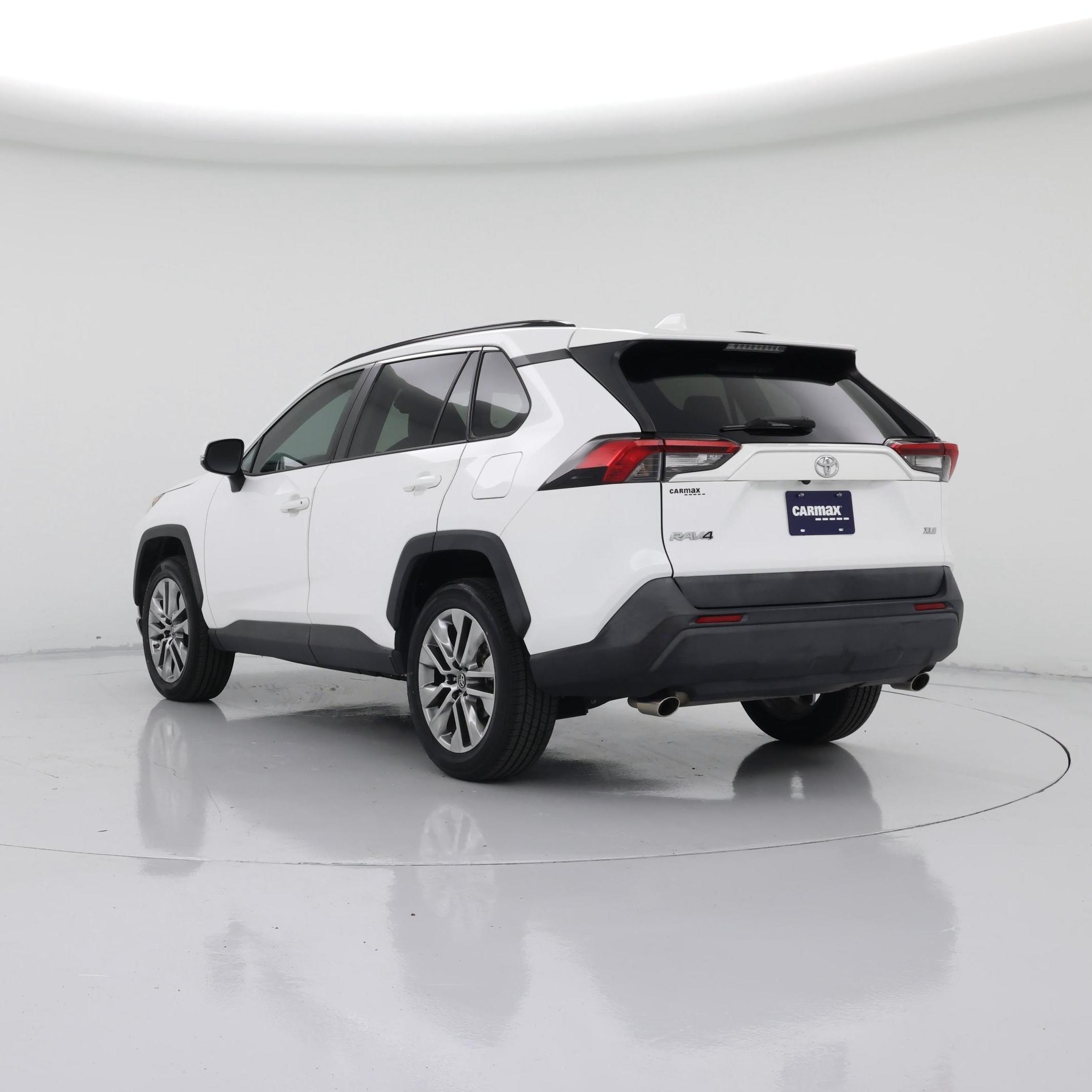 Thumbnail: 2019 Toyota RAV4 - 2