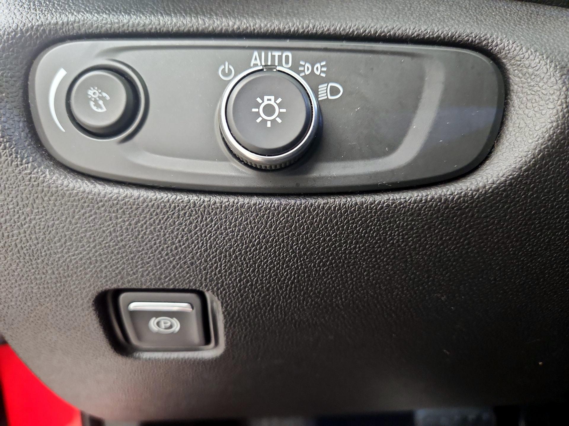 Thumbnail: 2020 Chevrolet Blazer - 13