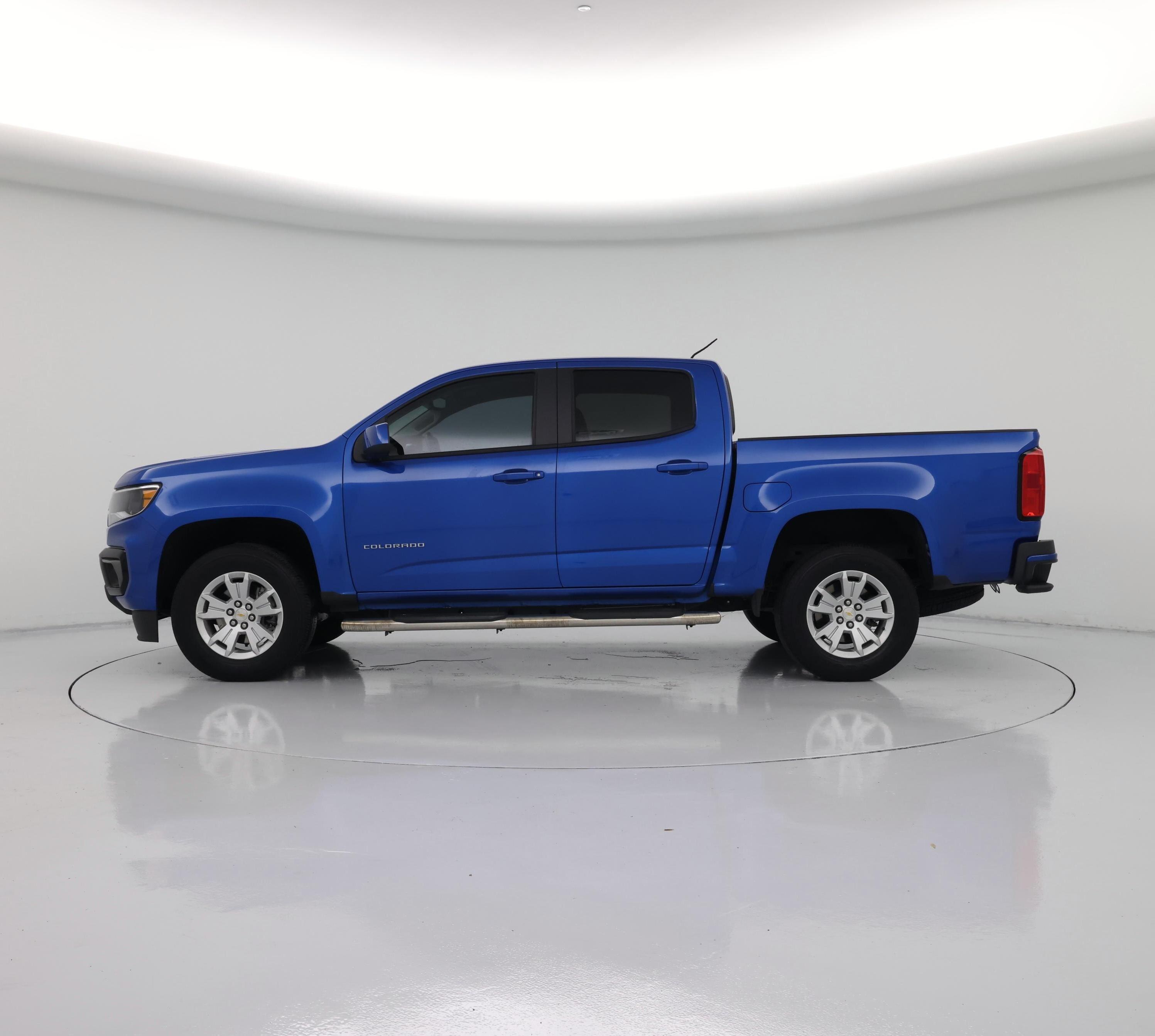 Thumbnail: 2022 Chevrolet Colorado - 3