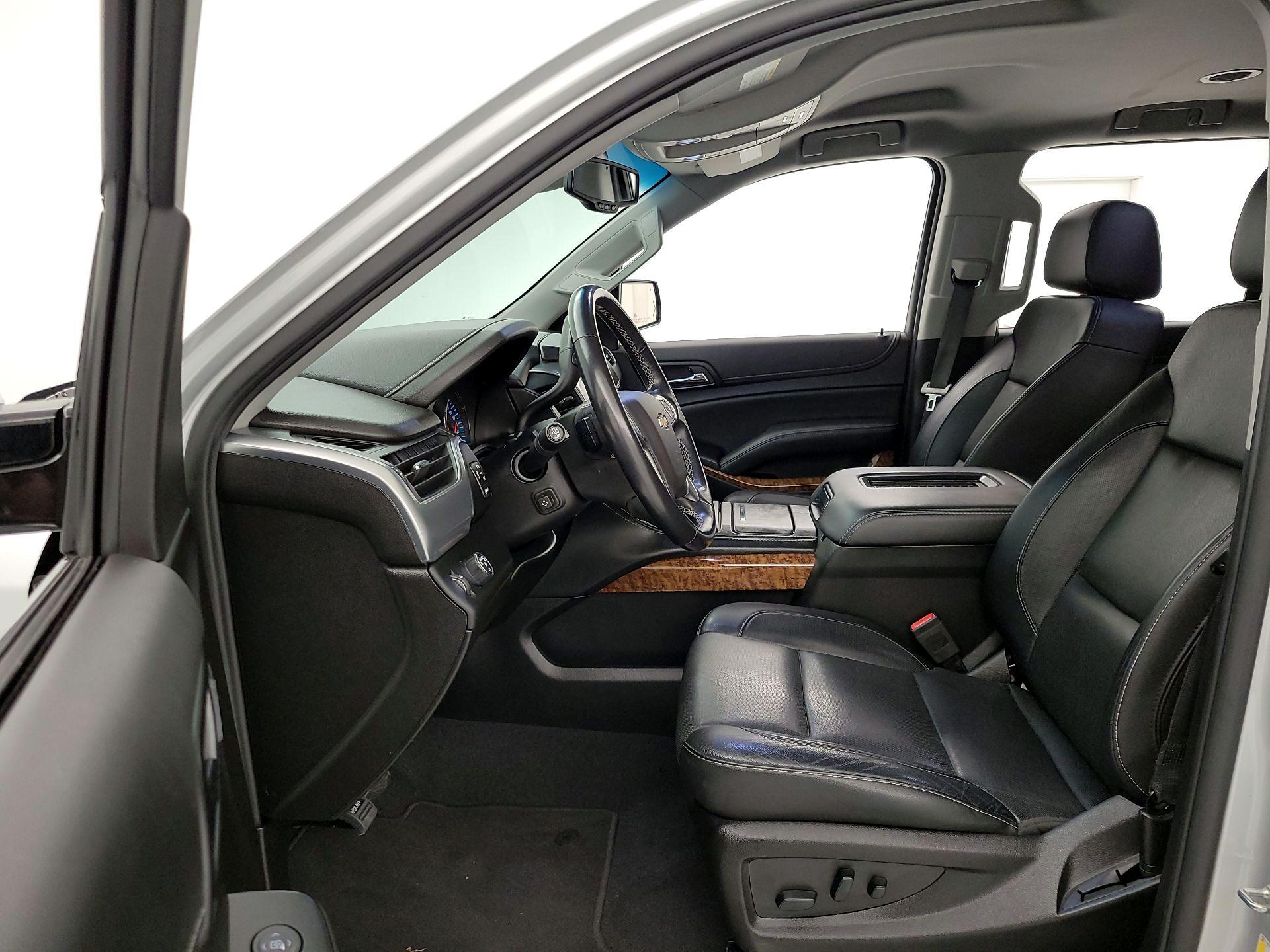 Thumbnail: 2019 Chevrolet Tahoe - 11