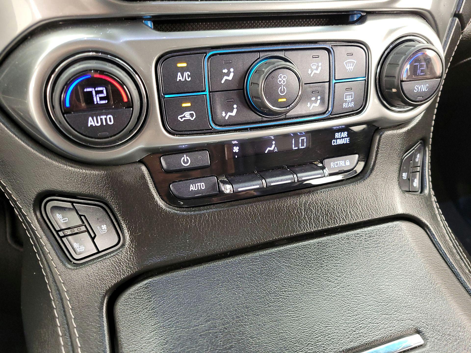 Thumbnail: 2019 Chevrolet Tahoe - 17