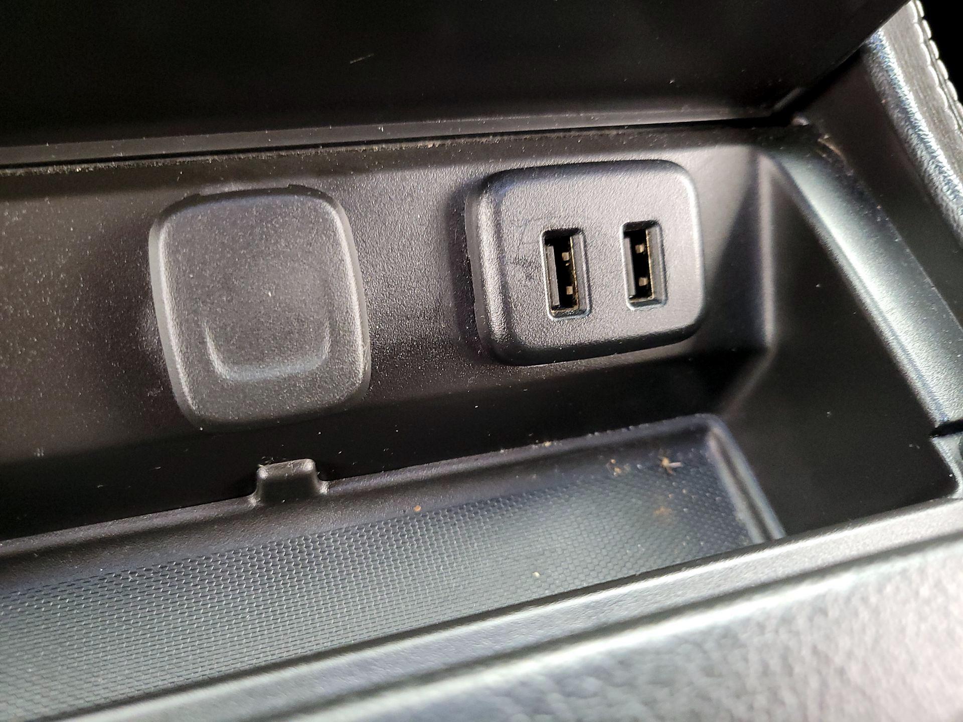 Thumbnail: 2019 Chevrolet Tahoe - 19