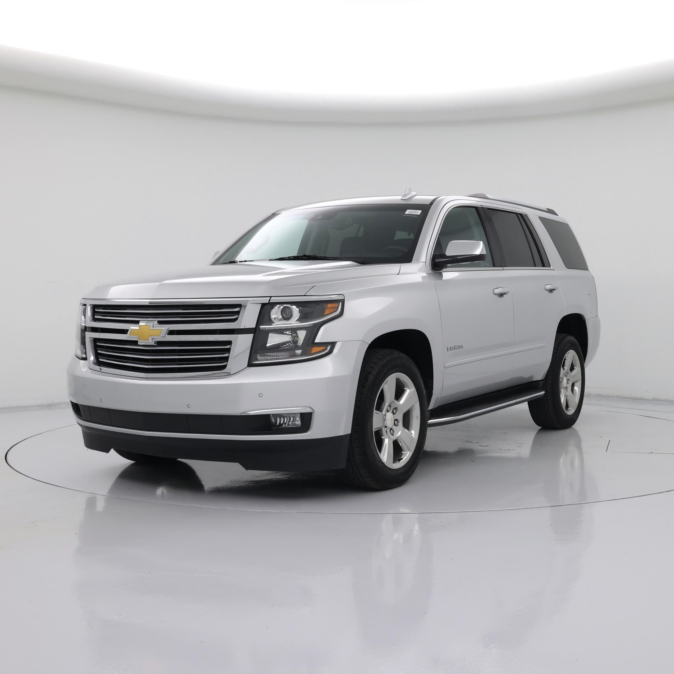 Thumbnail: 2019 Chevrolet Tahoe - 4