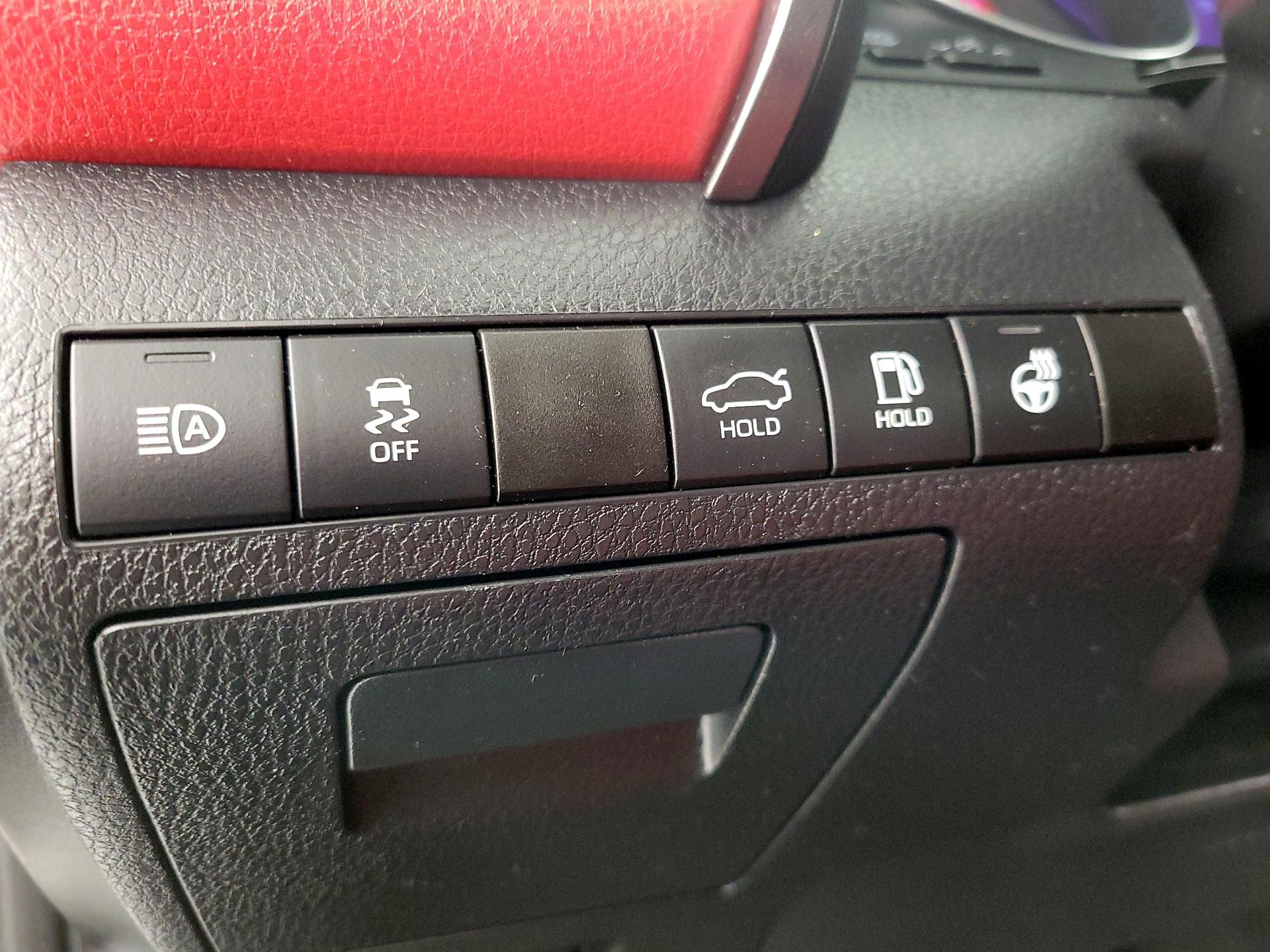 Thumbnail: 2020 Toyota Camry - 13