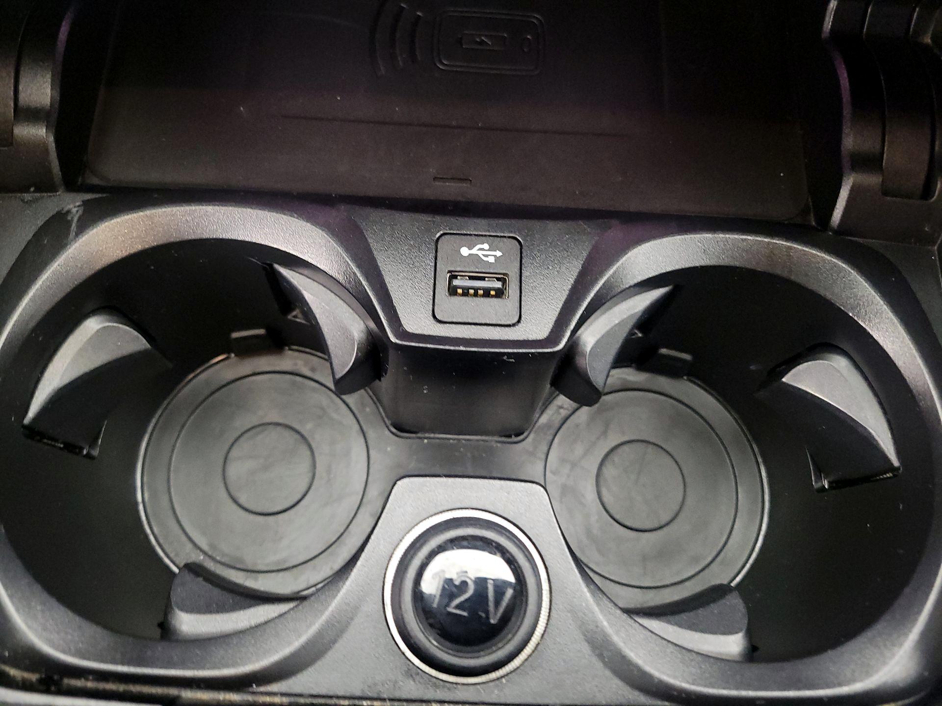 Thumbnail: 2024 BMW 3 Series - 19