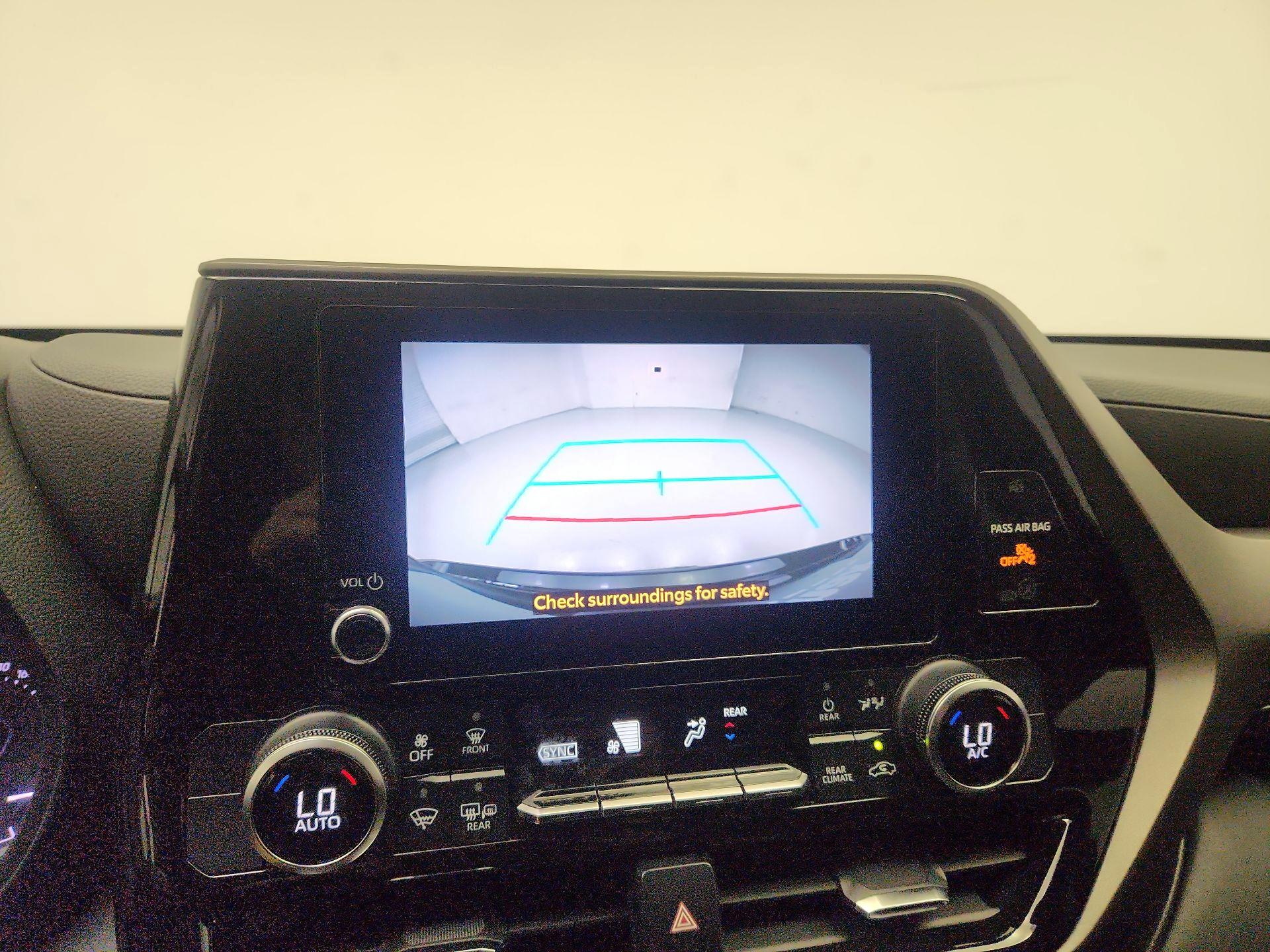 Thumbnail: 2023 Toyota Highlander - 15