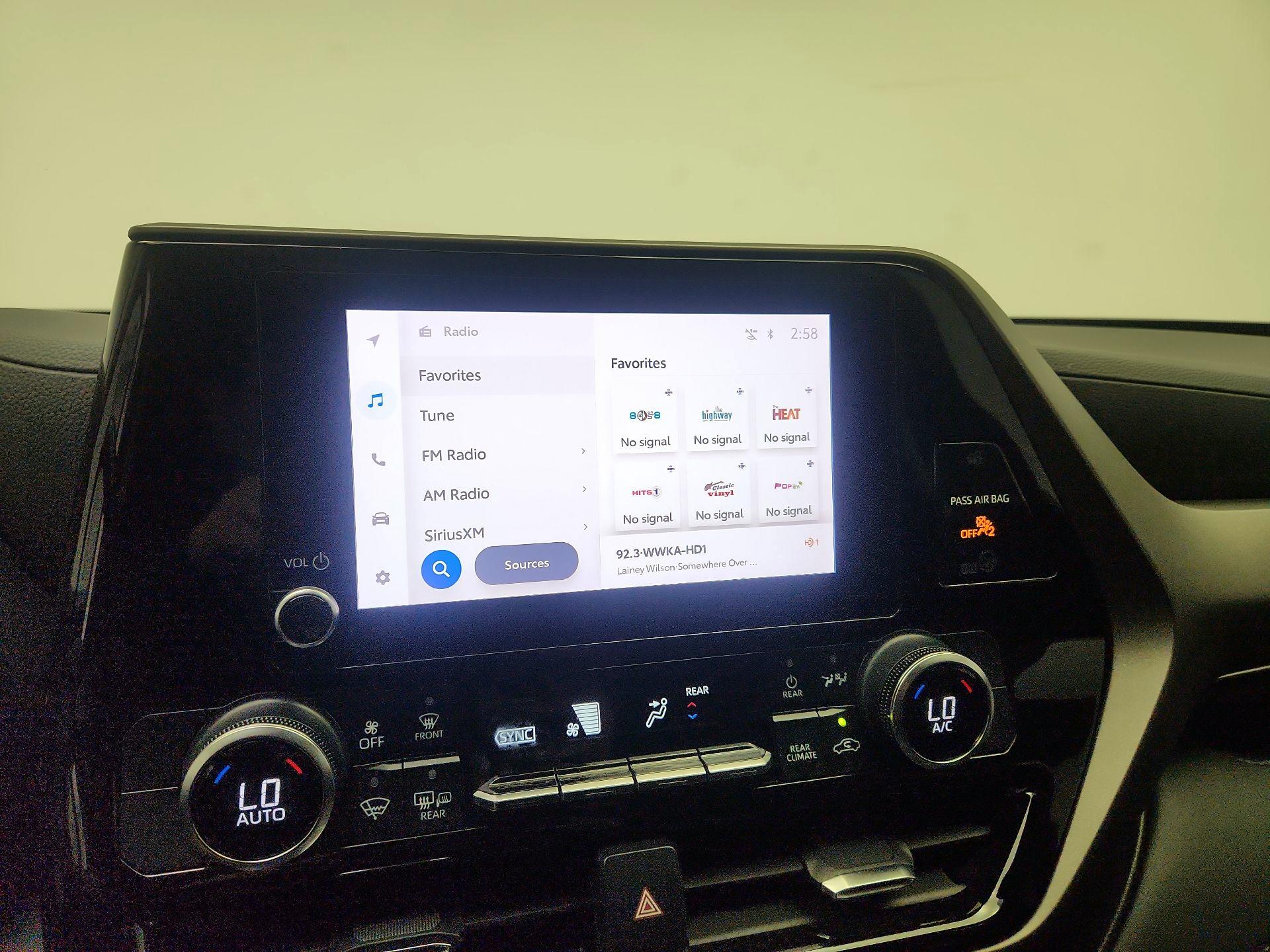 Thumbnail: 2023 Toyota Highlander - 16