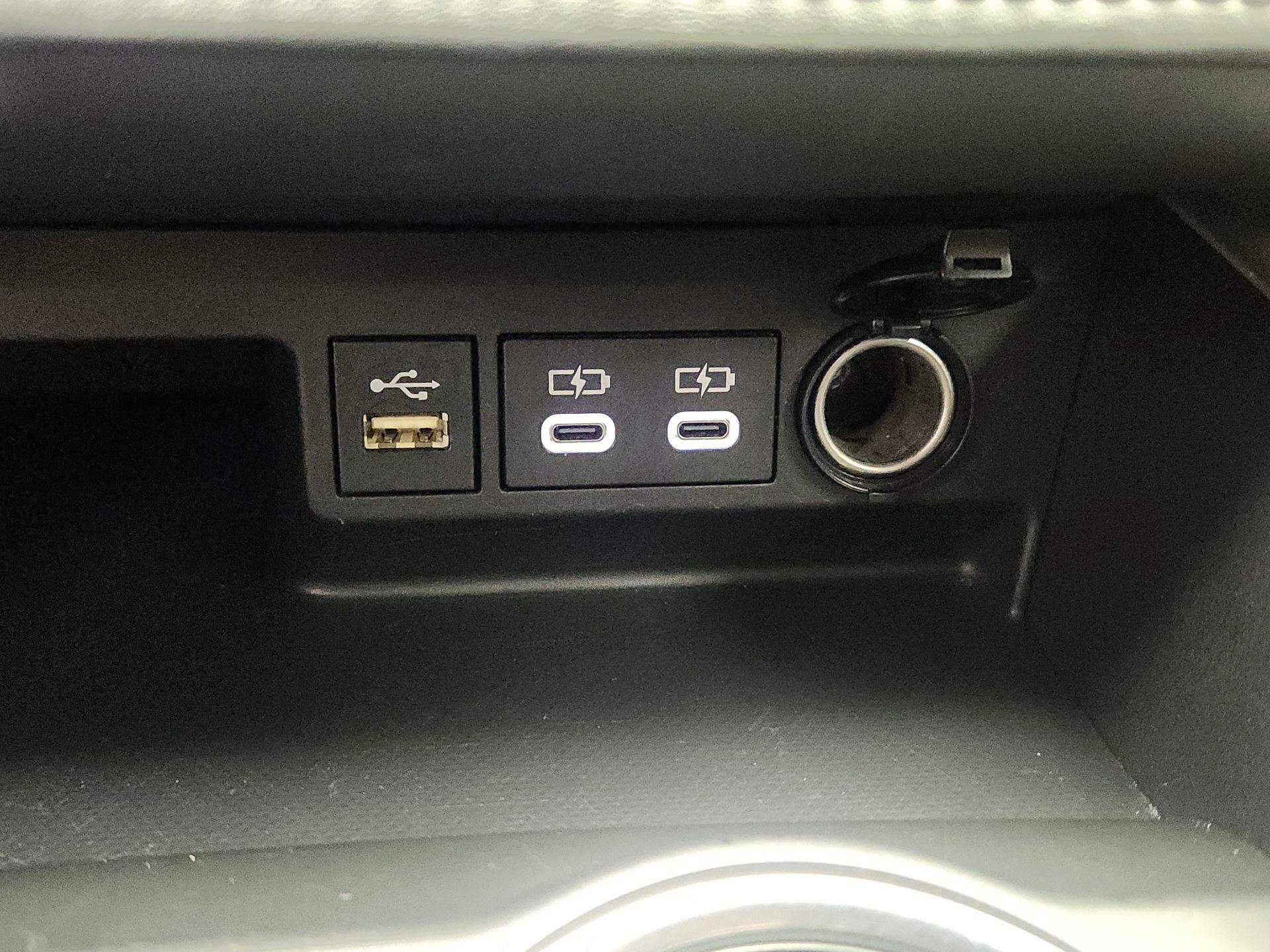 Thumbnail: 2023 Toyota Highlander - 19