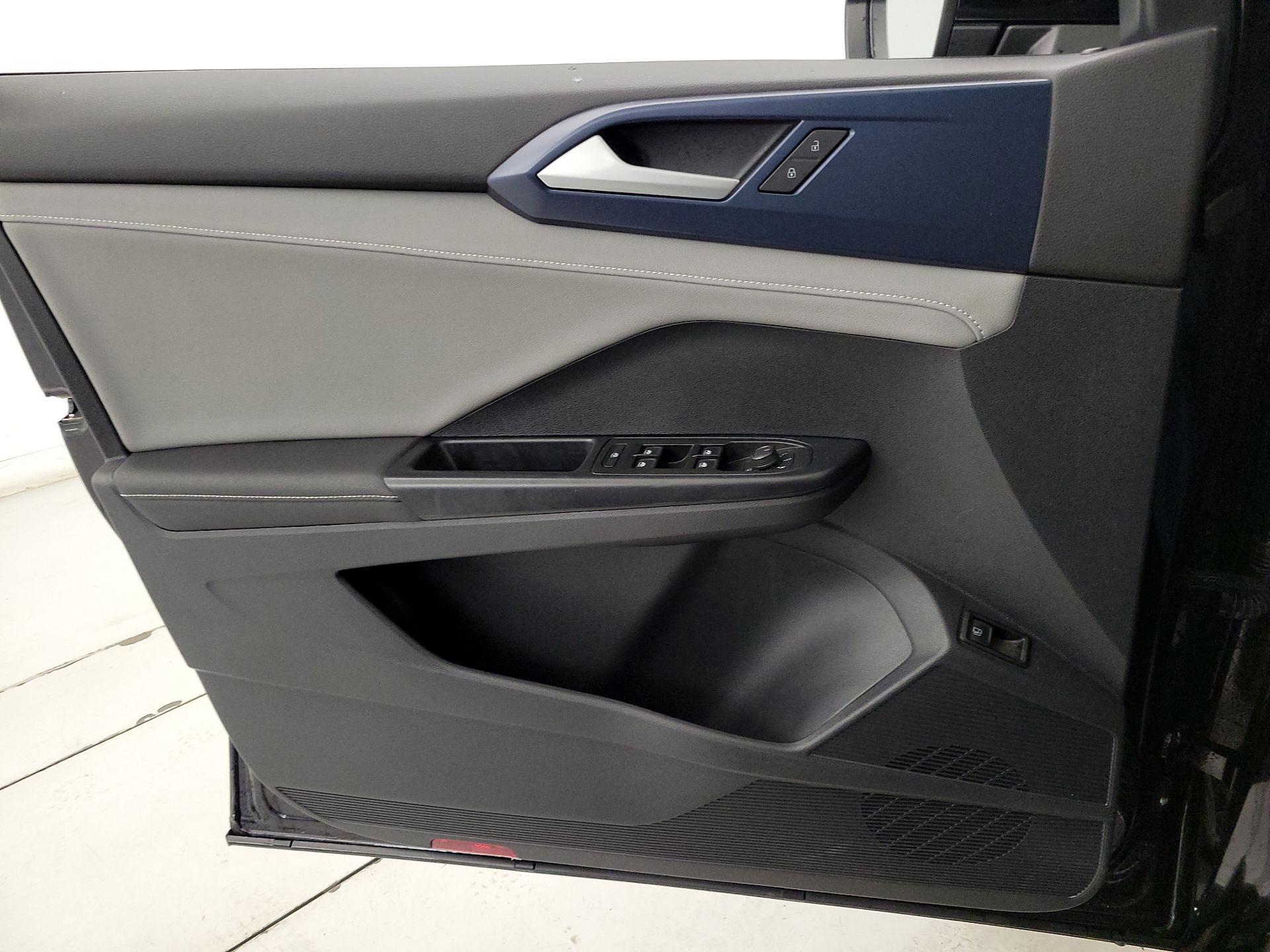 Thumbnail: 2024 Volkswagen Taos - 12