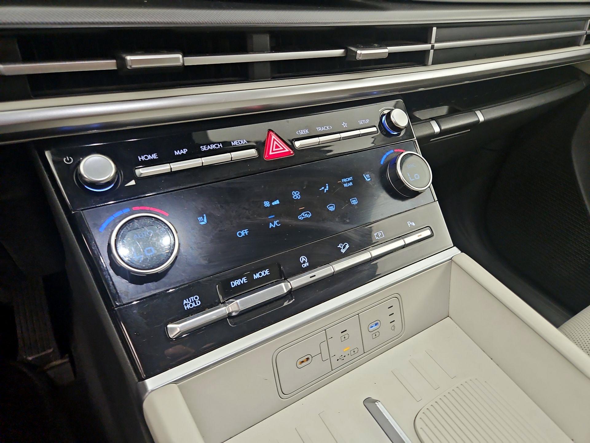 Thumbnail: 2024 Hyundai Santa Fe - 16