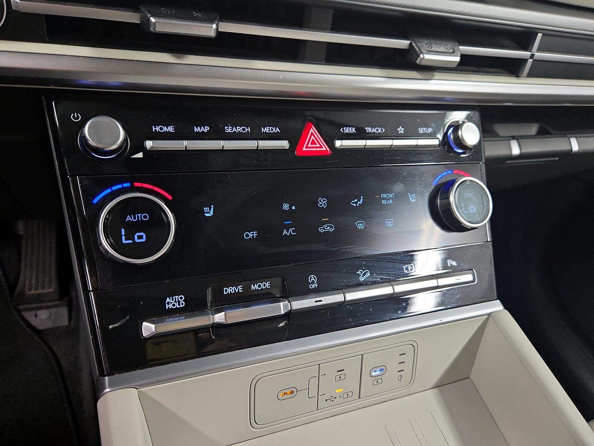 Thumbnail: 2024 Hyundai Santa Fe - 16