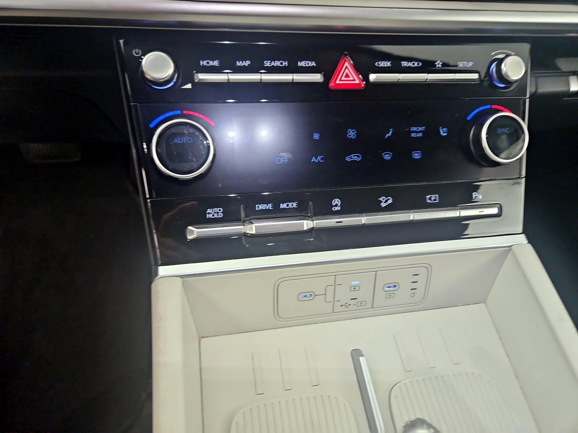 Thumbnail: 2024 Hyundai Santa Fe - 14