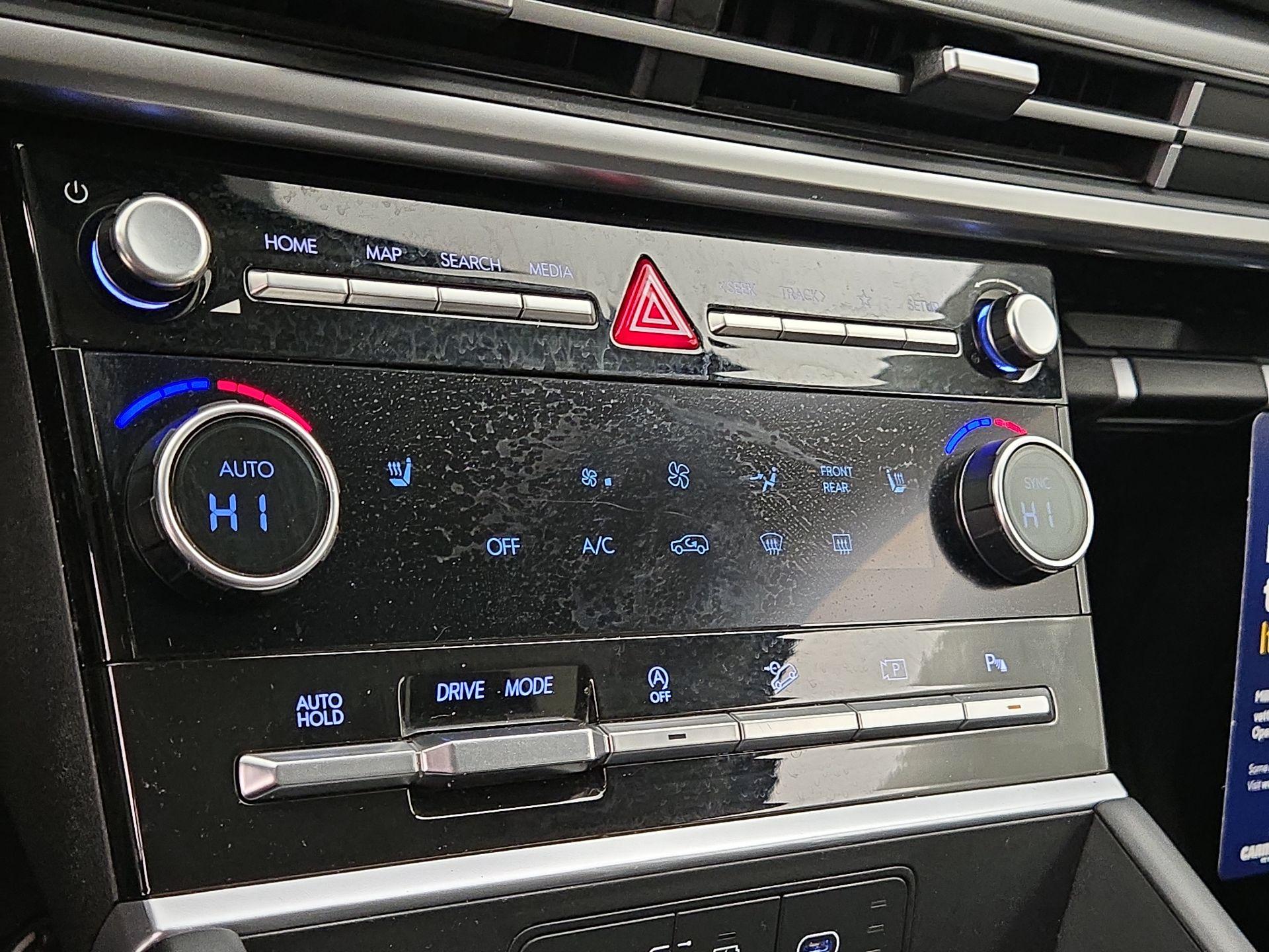 Thumbnail: 2024 Hyundai Santa Fe - 16