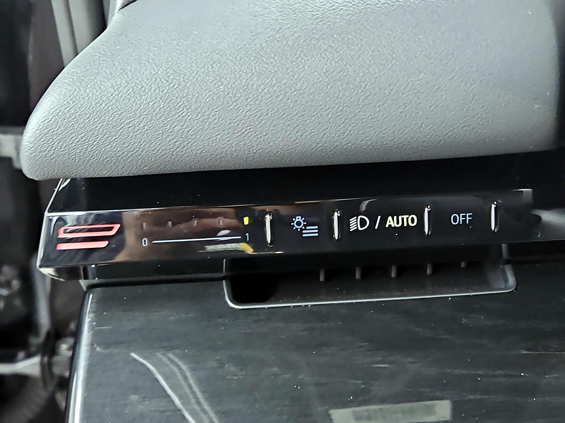 Thumbnail: 2024 BMW 5 Series - 13