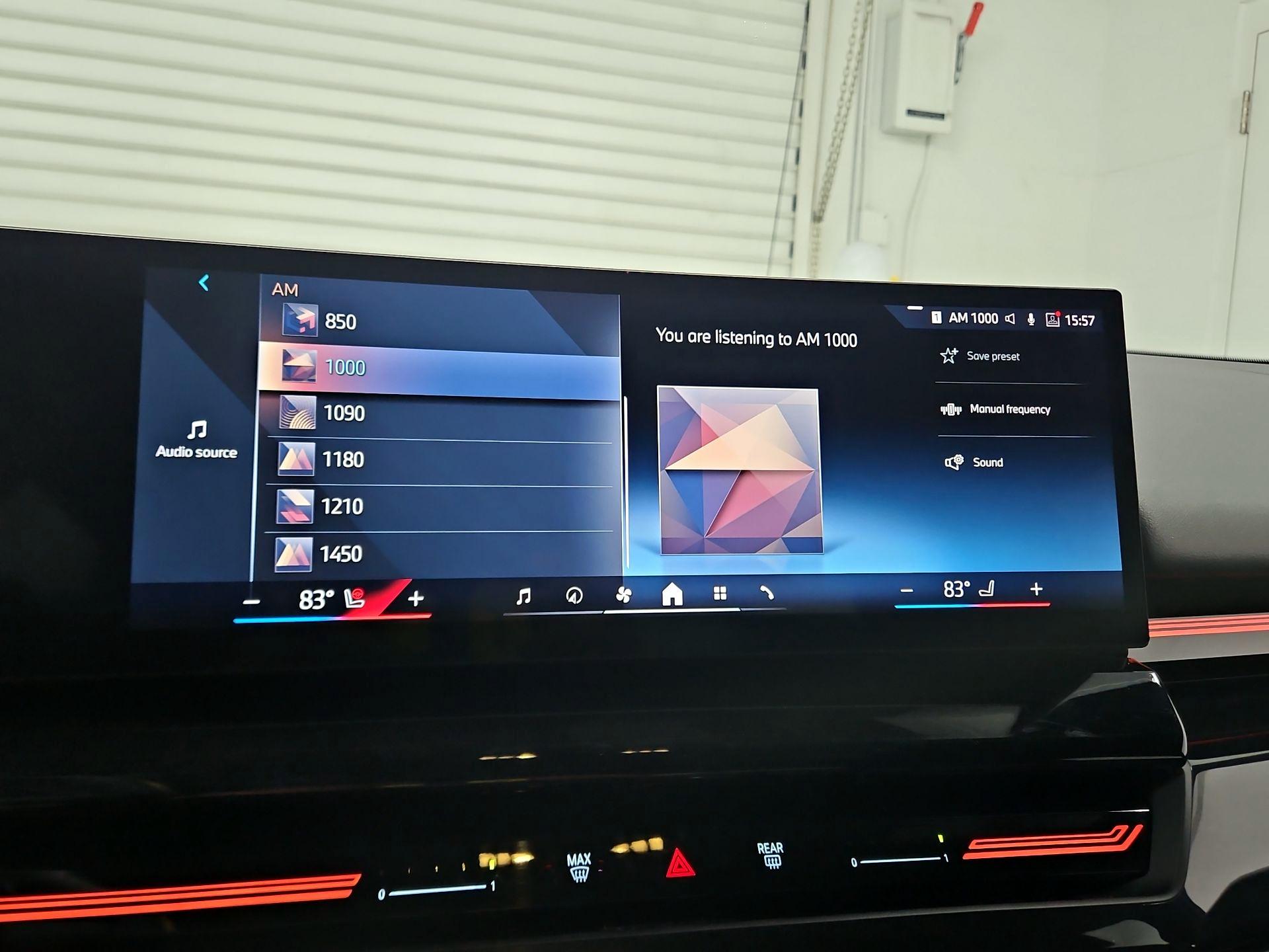 Thumbnail: 2024 BMW 5 Series - 16